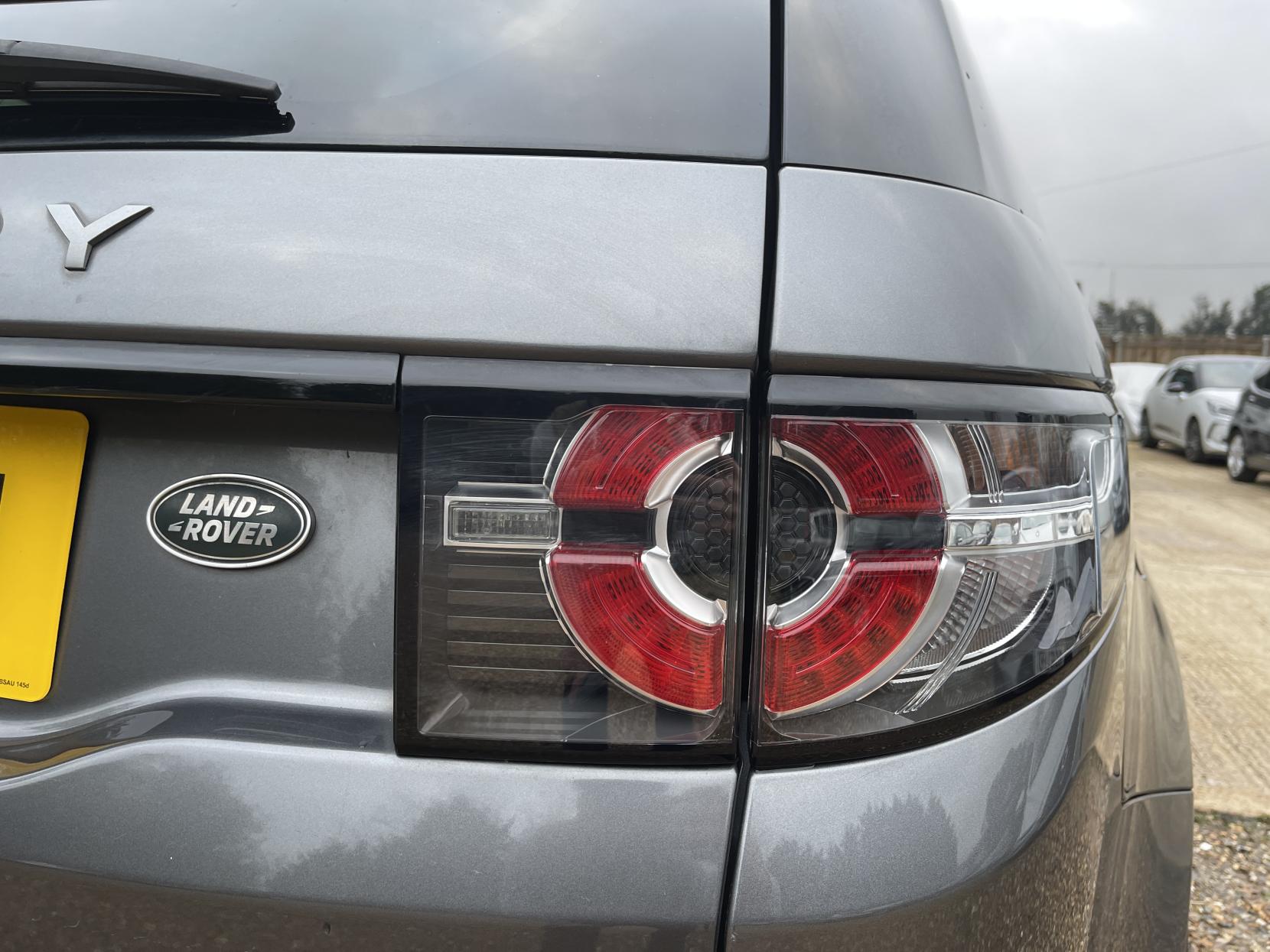 Land Rover Discovery Sport 2.0 TD4 SE Tech SUV 5dr Diesel Auto 4WD Euro 6 (s/s) (180 ps)