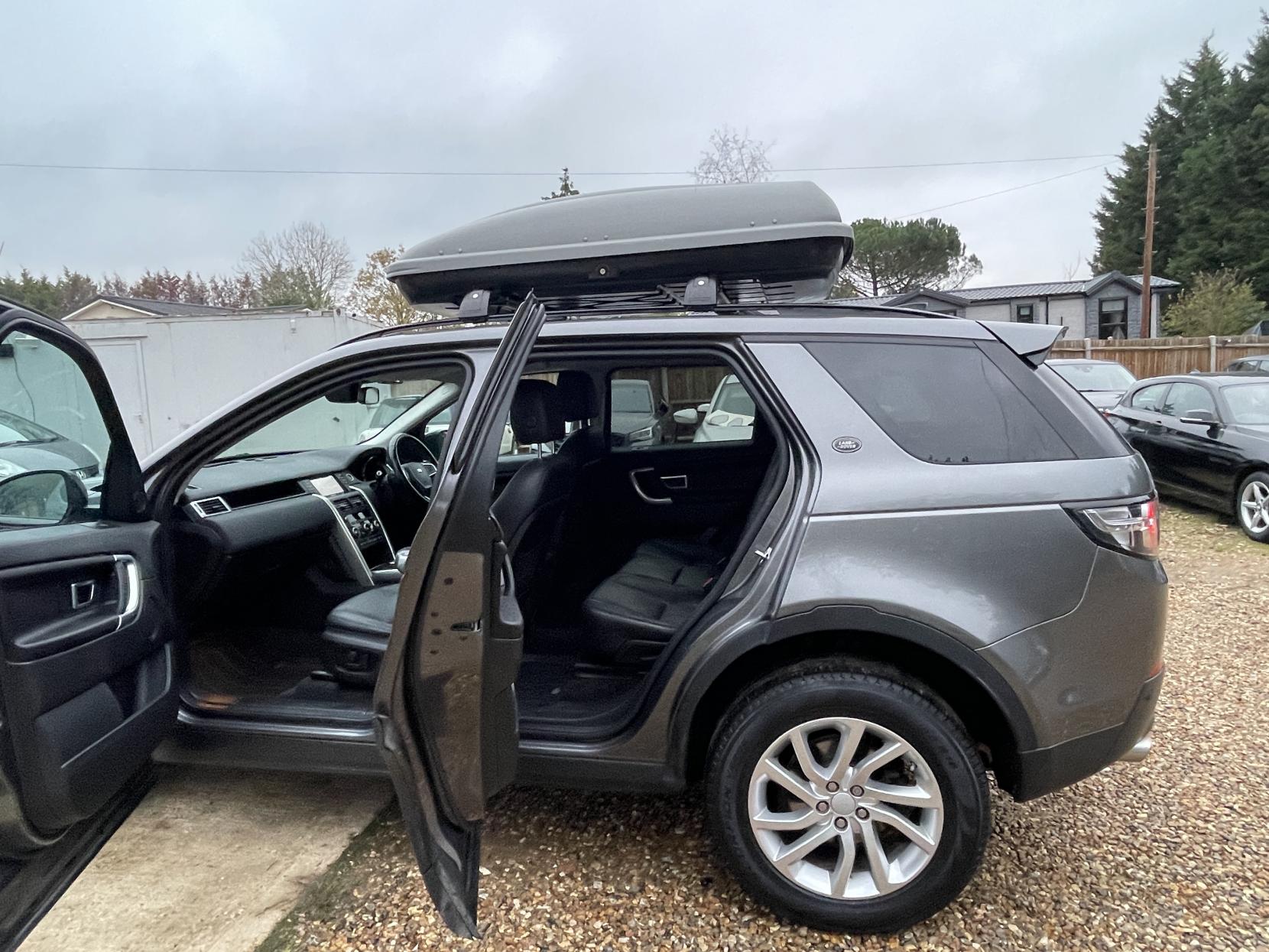 Land Rover Discovery Sport 2.0 TD4 SE Tech SUV 5dr Diesel Auto 4WD Euro 6 (s/s) (180 ps)