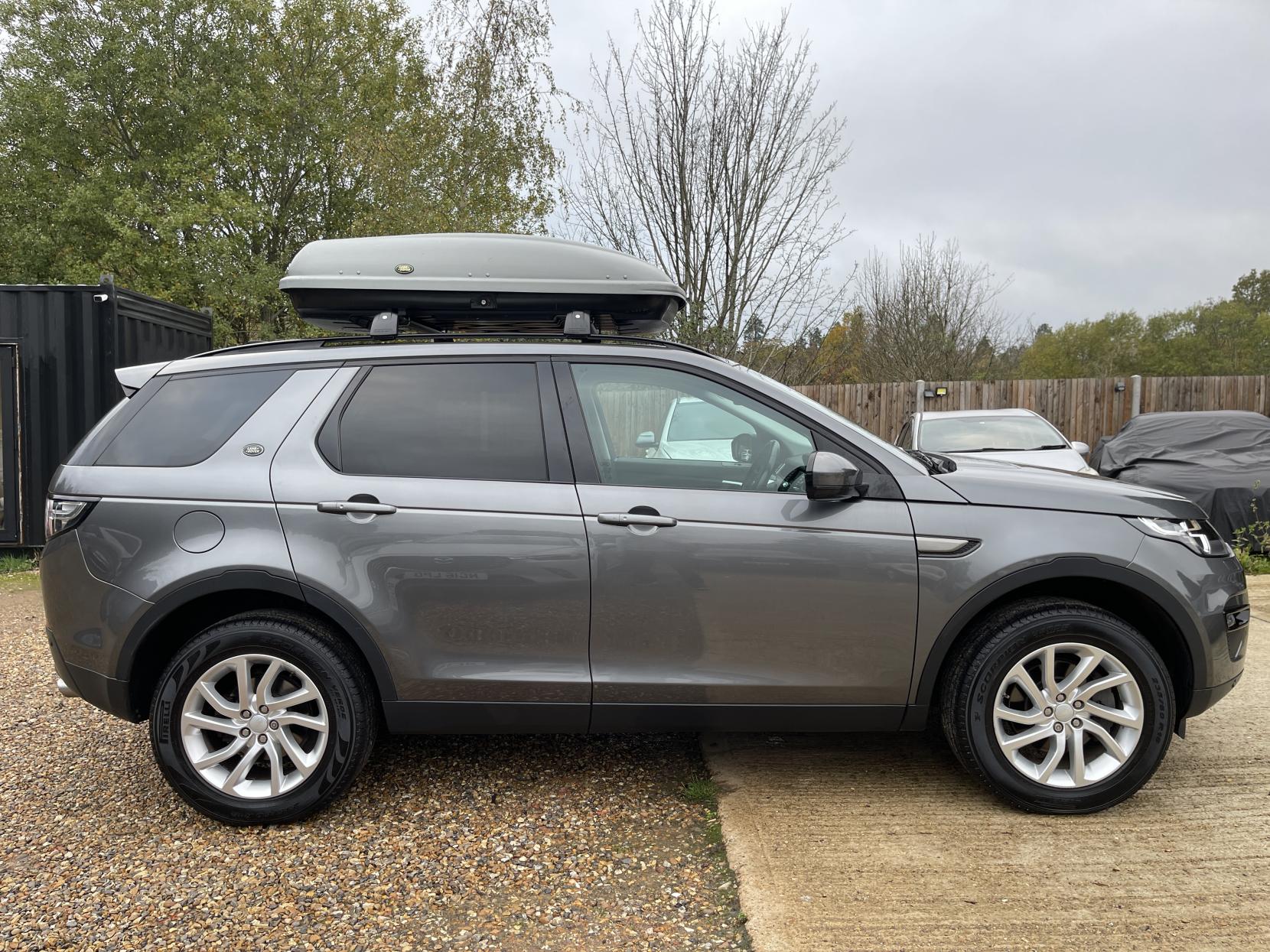 Land Rover Discovery Sport 2.0 TD4 SE Tech SUV 5dr Diesel Auto 4WD Euro 6 (s/s) (180 ps)