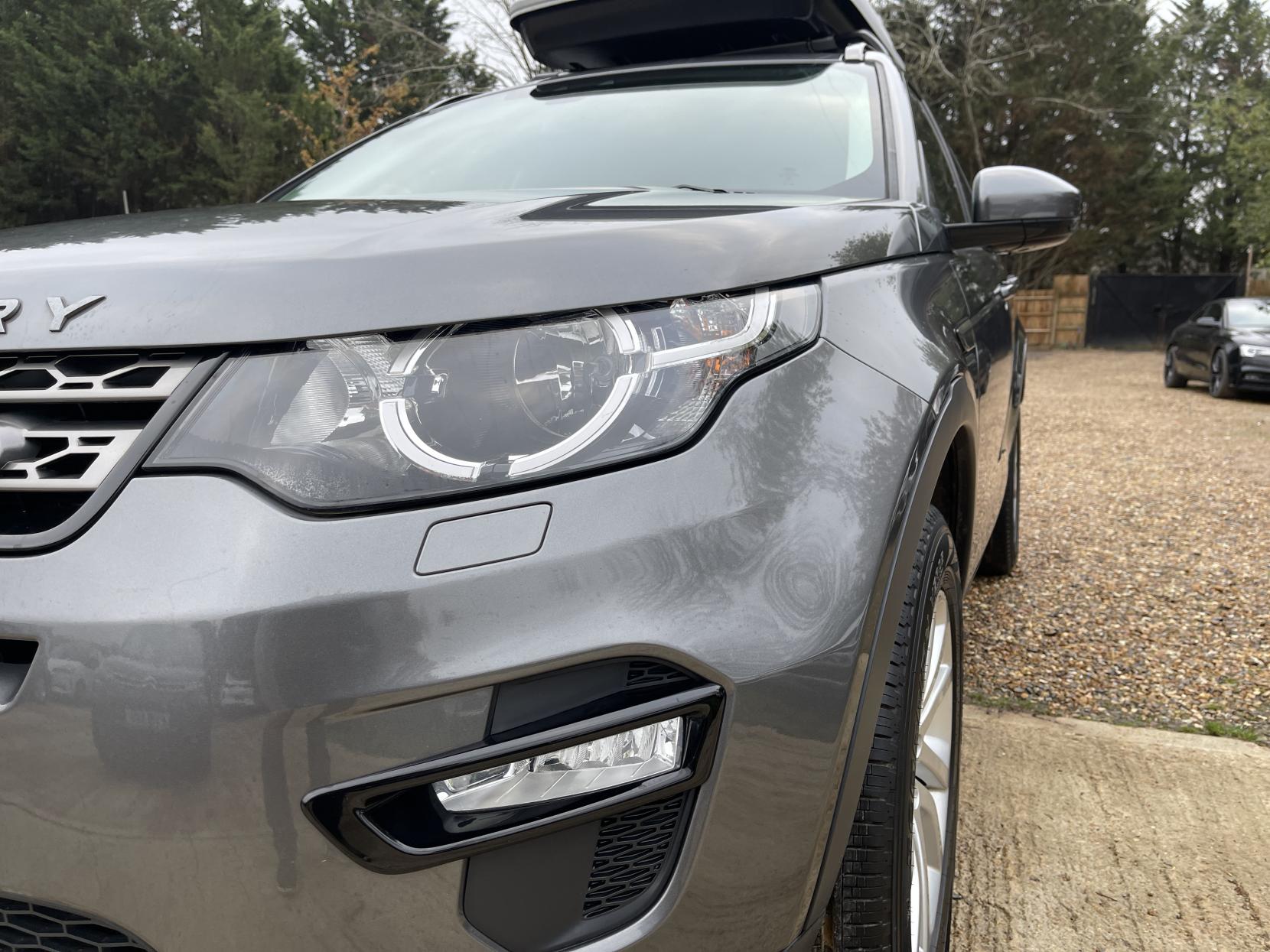 Land Rover Discovery Sport 2.0 TD4 SE Tech SUV 5dr Diesel Auto 4WD Euro 6 (s/s) (180 ps)