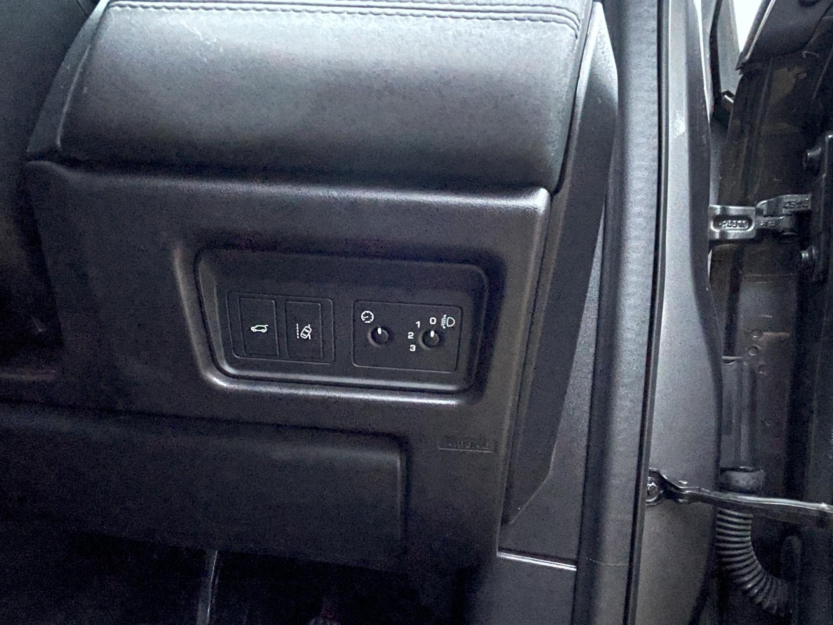 Land Rover Discovery Sport 2.0 TD4 SE Tech SUV 5dr Diesel Auto 4WD Euro 6 (s/s) (180 ps)