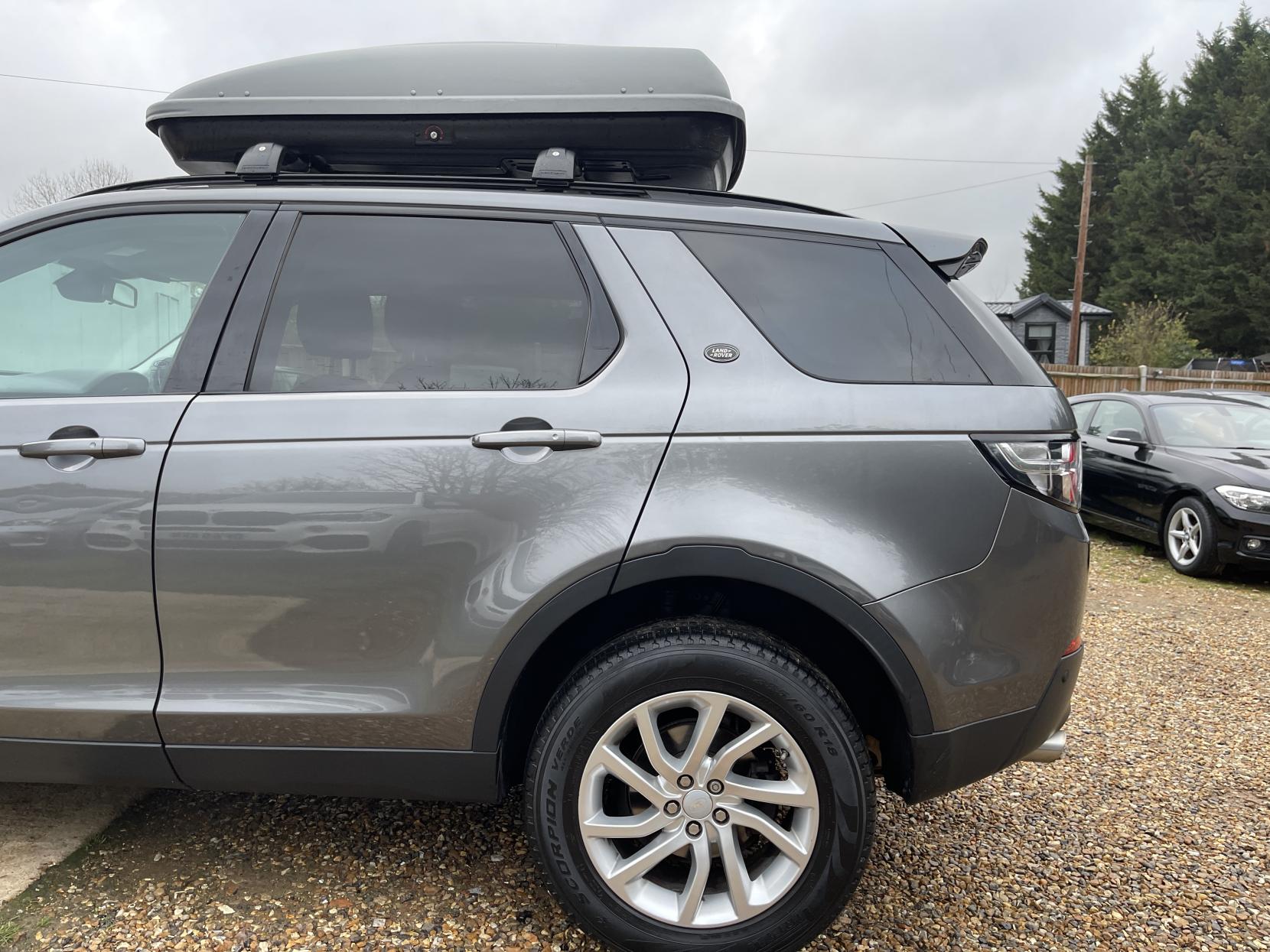 Land Rover Discovery Sport 2.0 TD4 SE Tech SUV 5dr Diesel Auto 4WD Euro 6 (s/s) (180 ps)