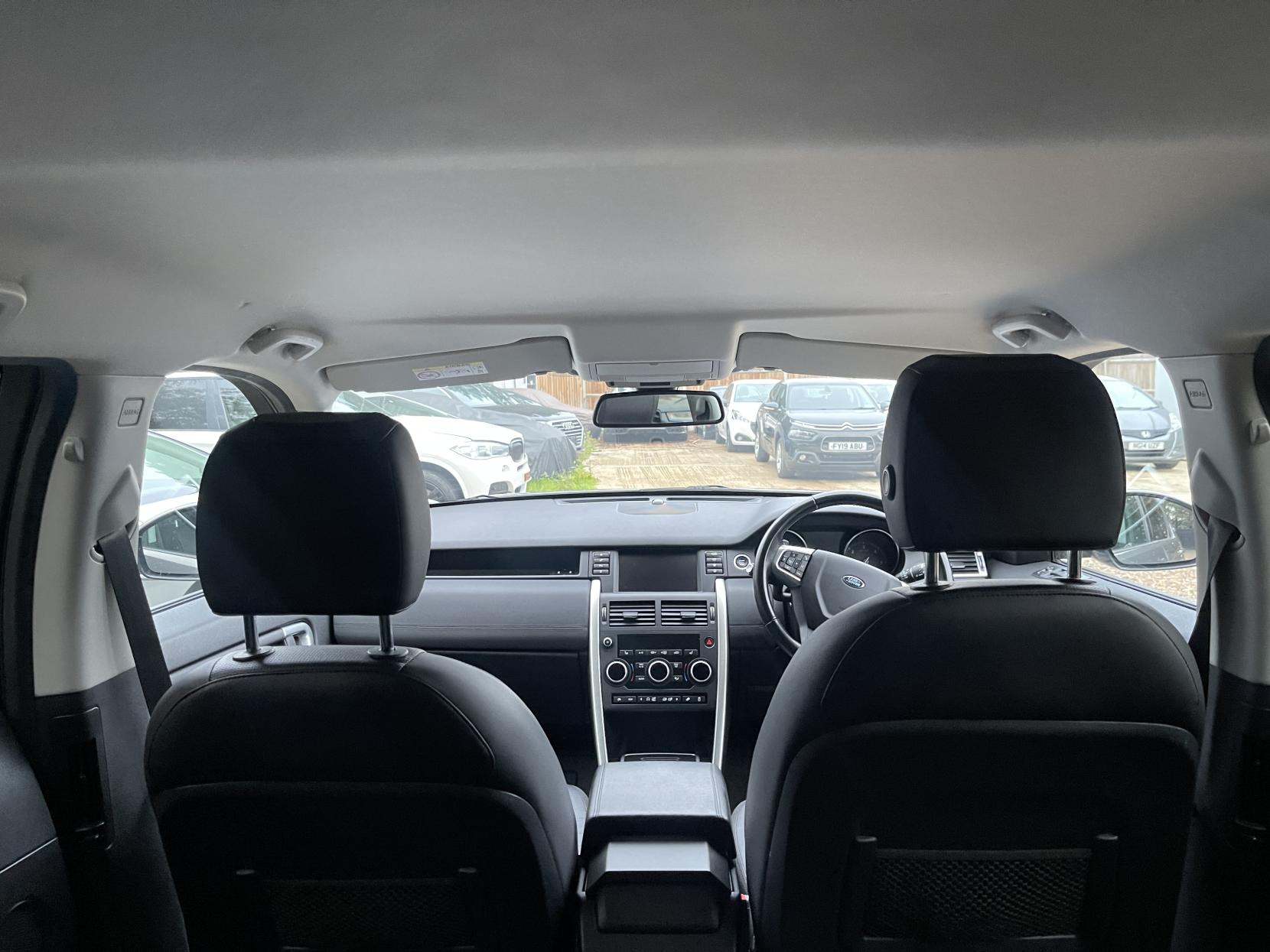 Land Rover Discovery Sport 2.0 TD4 SE Tech SUV 5dr Diesel Auto 4WD Euro 6 (s/s) (180 ps)