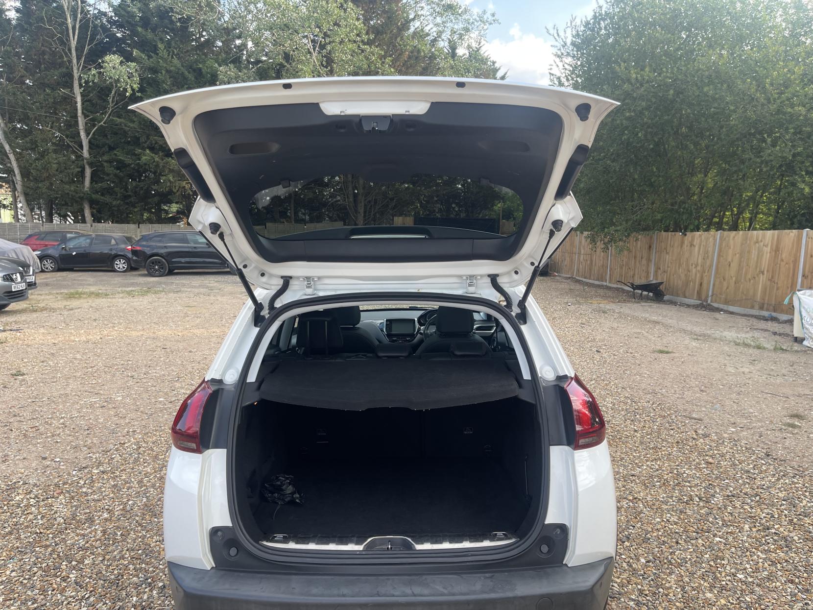 Peugeot 2008 1.2 PureTech GT Line SUV 5dr Petrol Manual Euro 6 (s/s) (130 ps)