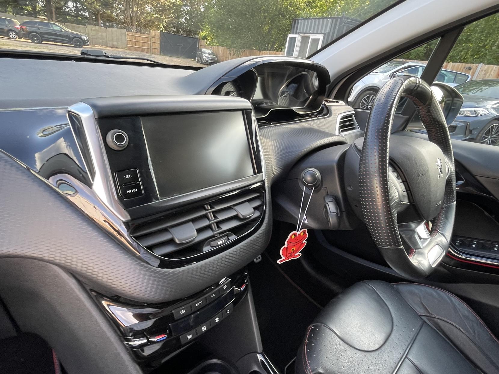 Peugeot 2008 1.2 PureTech GT Line SUV 5dr Petrol Manual Euro 6 (s/s) (130 ps)