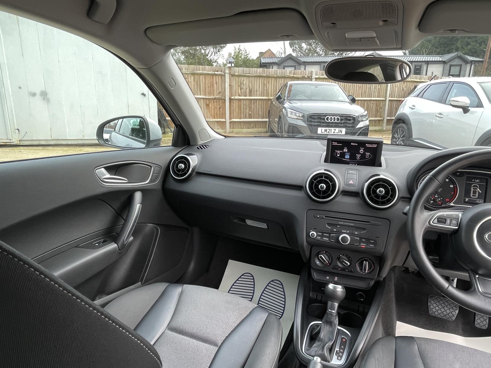 Audi A1 1.4 TFSI Sport Hatchback 3dr Petrol S Tronic Euro 5 (s/s) (122 ps)