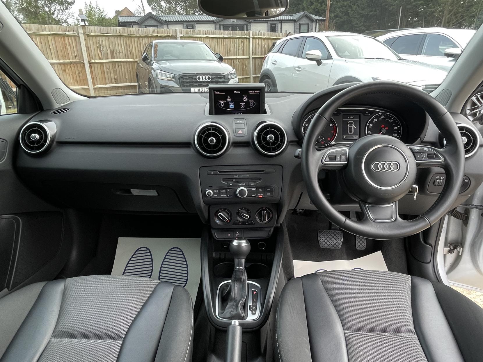Audi A1 1.4 TFSI Sport Hatchback 3dr Petrol S Tronic Euro 5 (s/s) (122 ps)