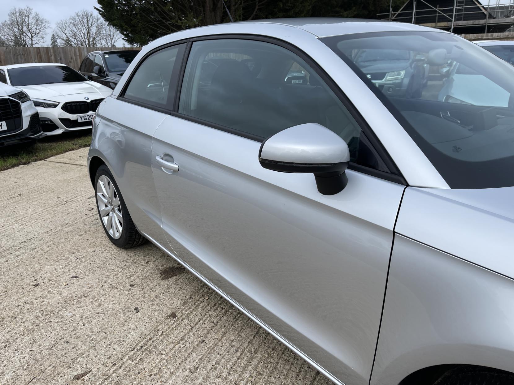 Audi A1 1.4 TFSI Sport Hatchback 3dr Petrol S Tronic Euro 5 (s/s) (122 ps)