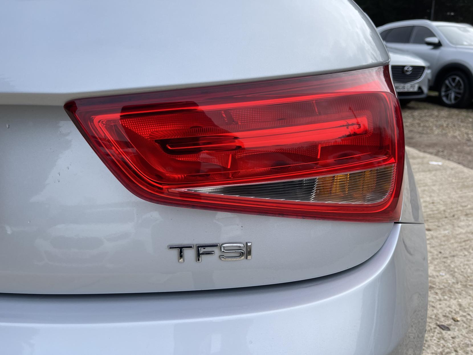 Audi A1 1.4 TFSI Sport Hatchback 3dr Petrol S Tronic Euro 5 (s/s) (122 ps)