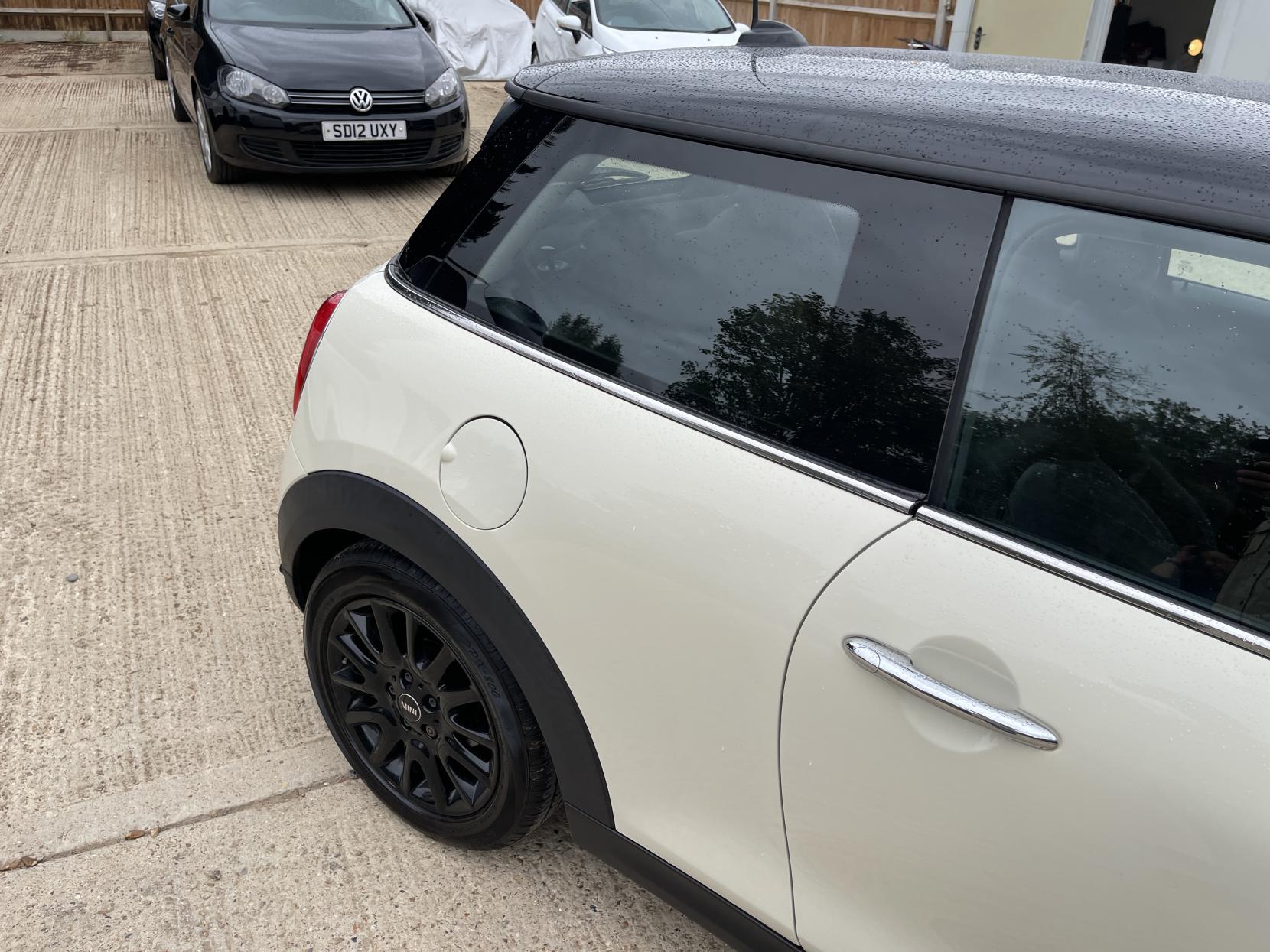 MINI Hatch 1.5 Cooper Hatchback 3dr Petrol Manual Euro 6 (s/s) (136 ps)