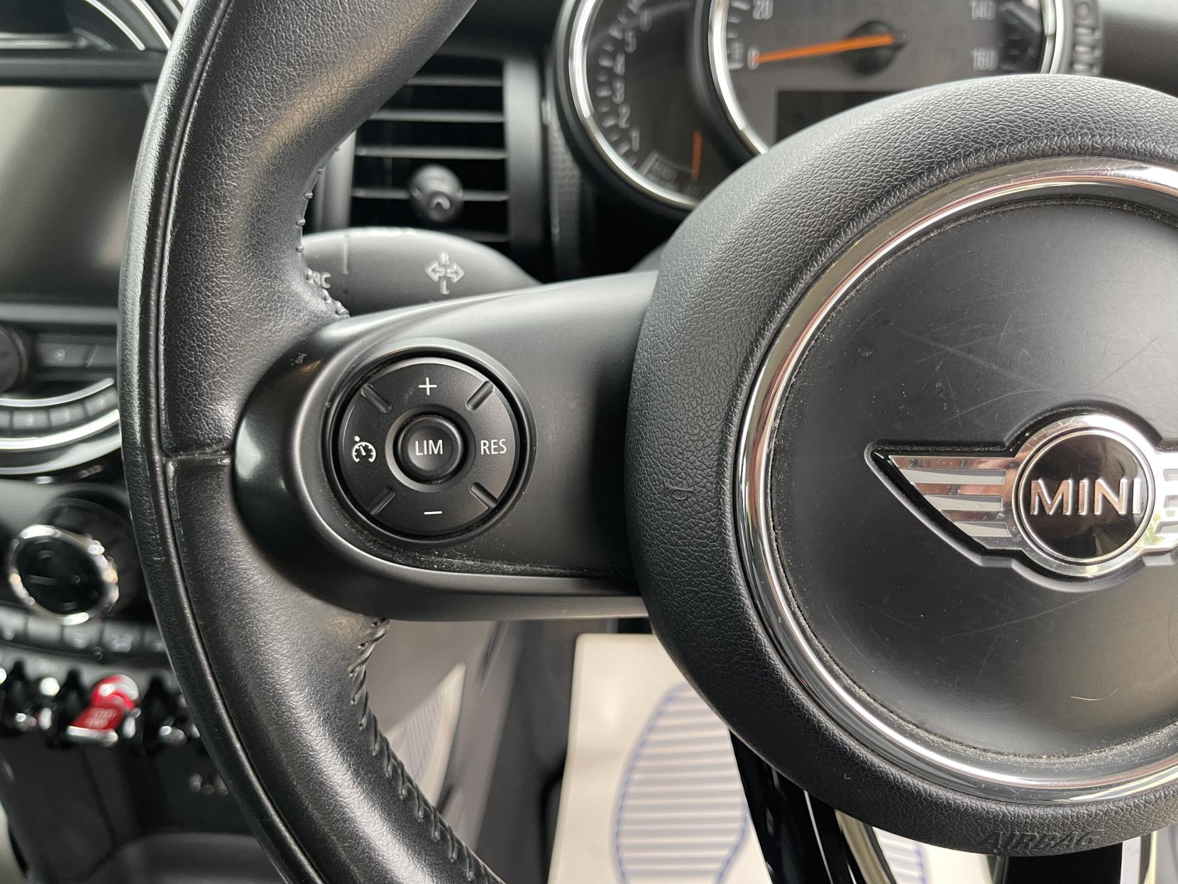 MINI Hatch 1.5 Cooper Hatchback 3dr Petrol Manual Euro 6 (s/s) (136 ps)