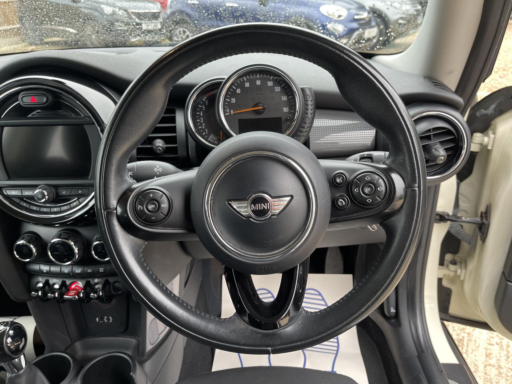 MINI Hatch 1.5 Cooper Hatchback 3dr Petrol Manual Euro 6 (s/s) (136 ps)