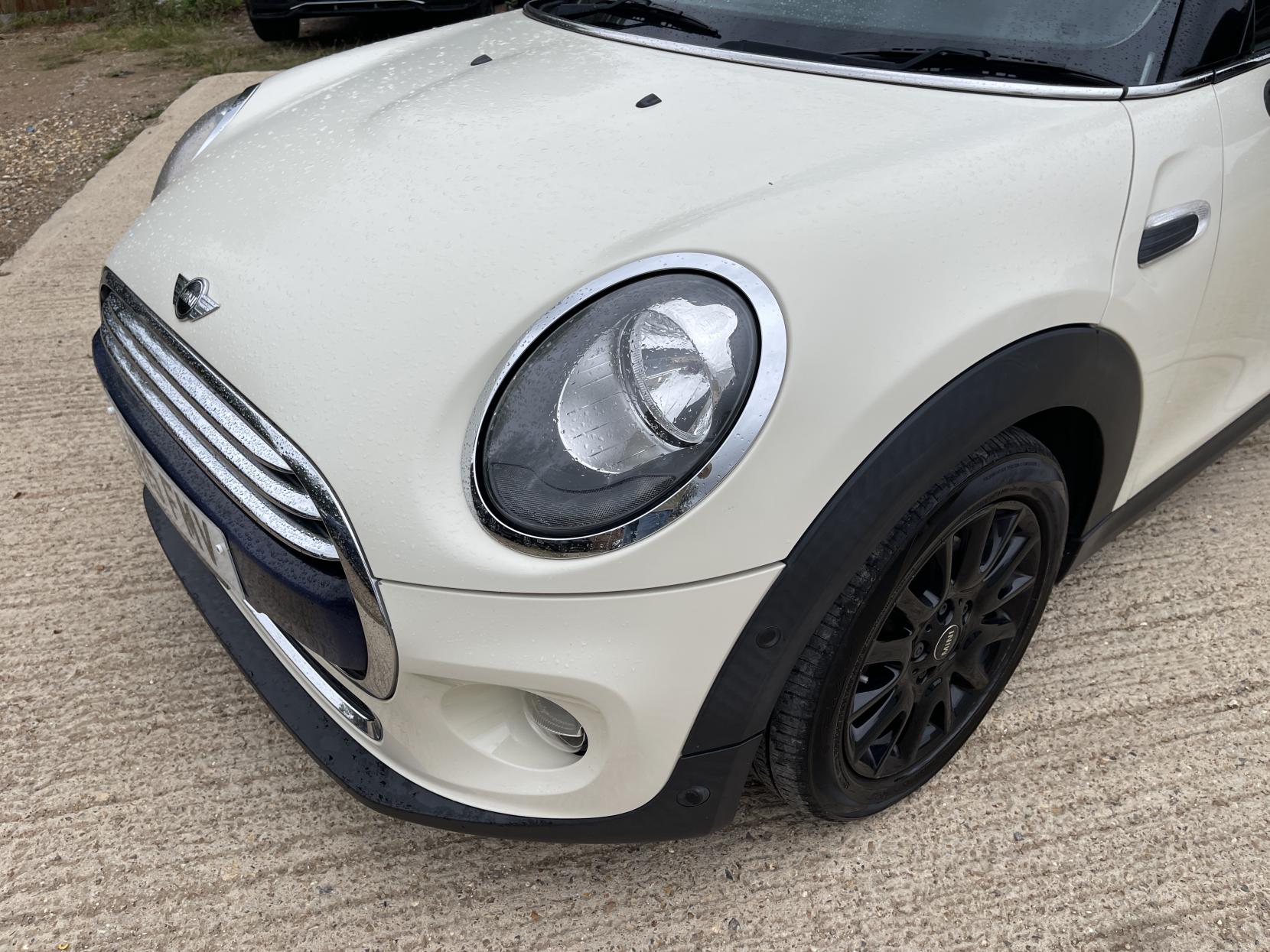 MINI Hatch 1.5 Cooper Hatchback 3dr Petrol Manual Euro 6 (s/s) (136 ps)