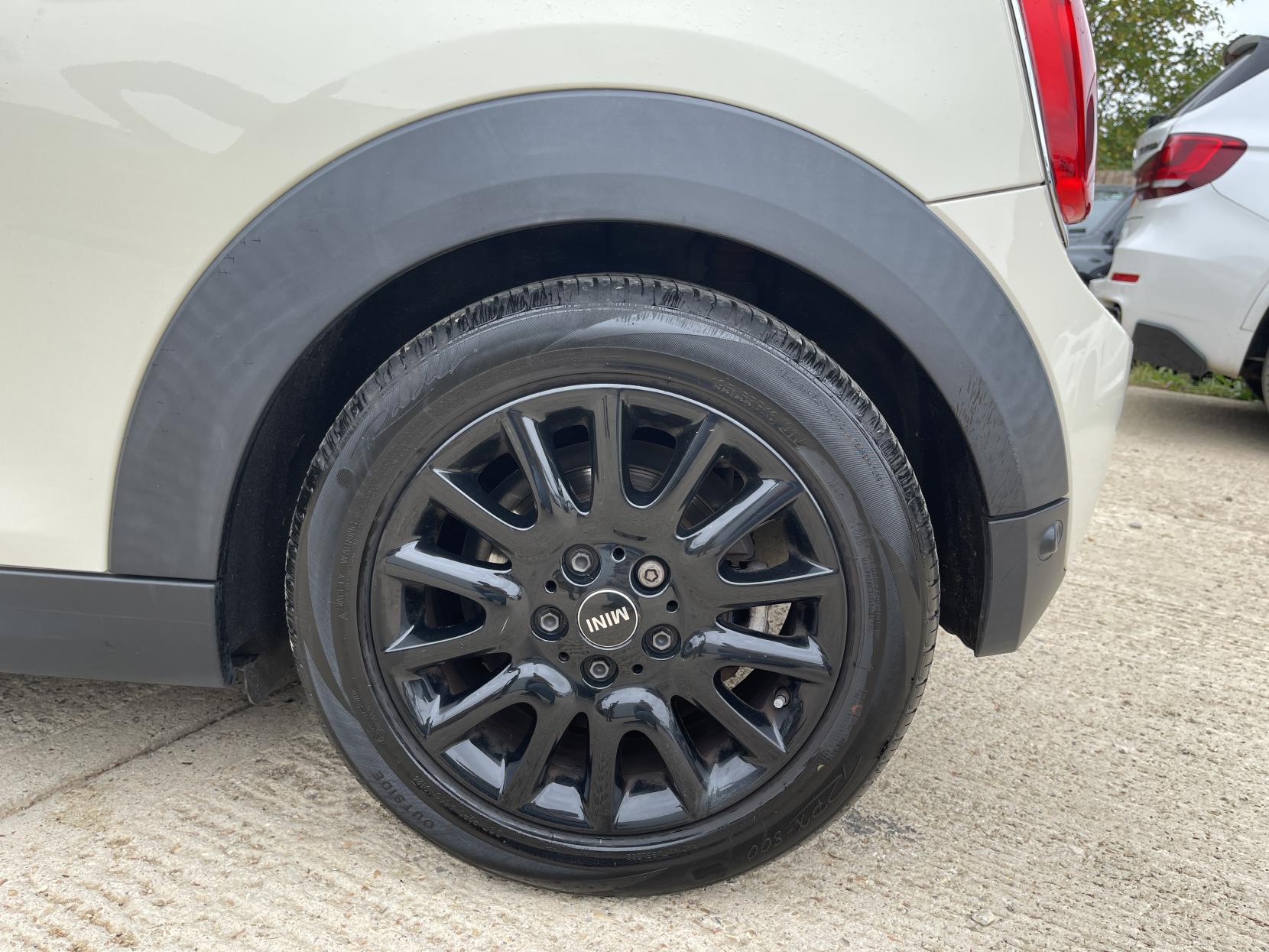MINI Hatch 1.5 Cooper Hatchback 3dr Petrol Manual Euro 6 (s/s) (136 ps)
