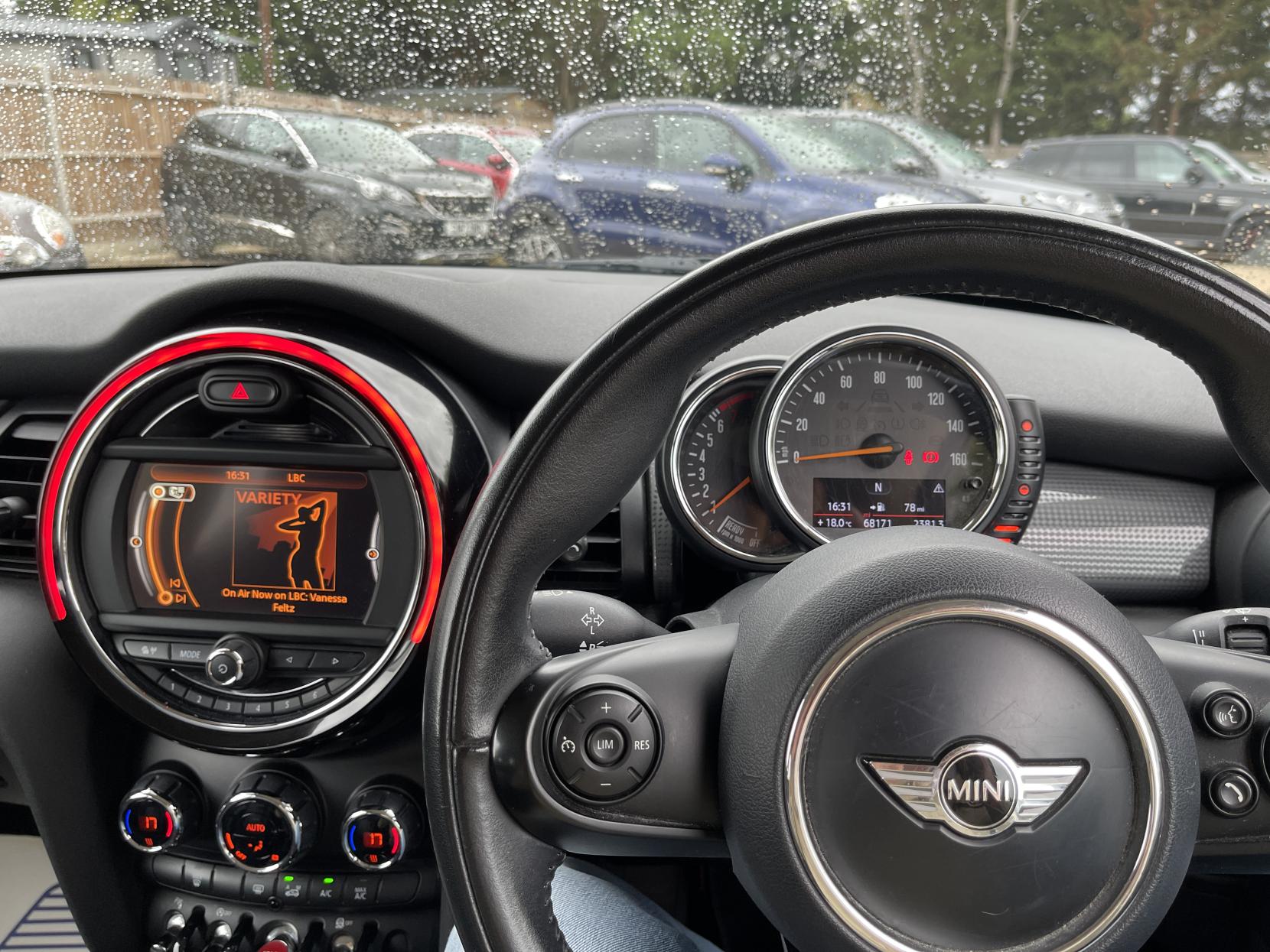 MINI Hatch 1.5 Cooper Hatchback 3dr Petrol Manual Euro 6 (s/s) (136 ps)