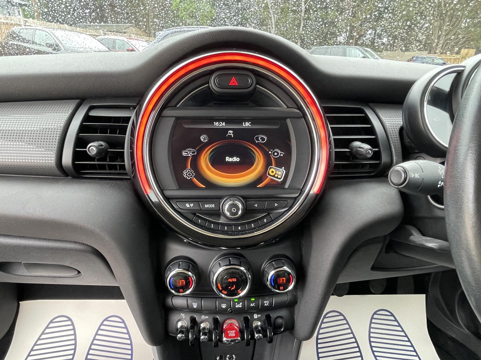 MINI Hatch 1.5 Cooper Hatchback 3dr Petrol Manual Euro 6 (s/s) (136 ps)