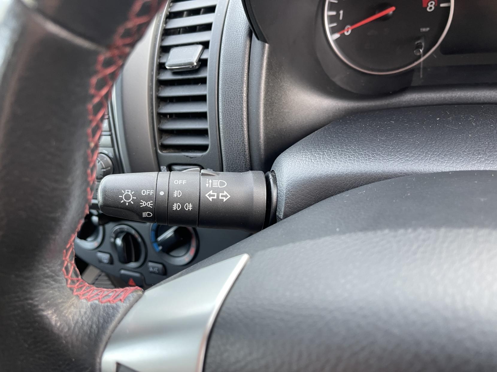 Nissan Note 1.4 16V n-tec Hatchback 5dr Petrol Manual Euro 4 (88 ps)