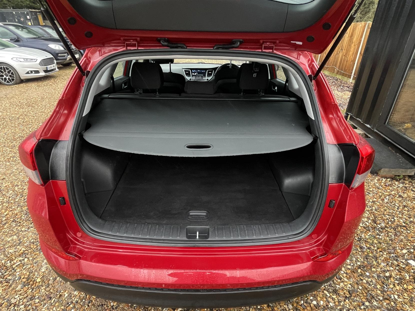 Hyundai TUCSON 1.6 GDi Blue Drive SE Nav SUV 5dr Petrol Manual Euro 6 (s/s) (132 ps)