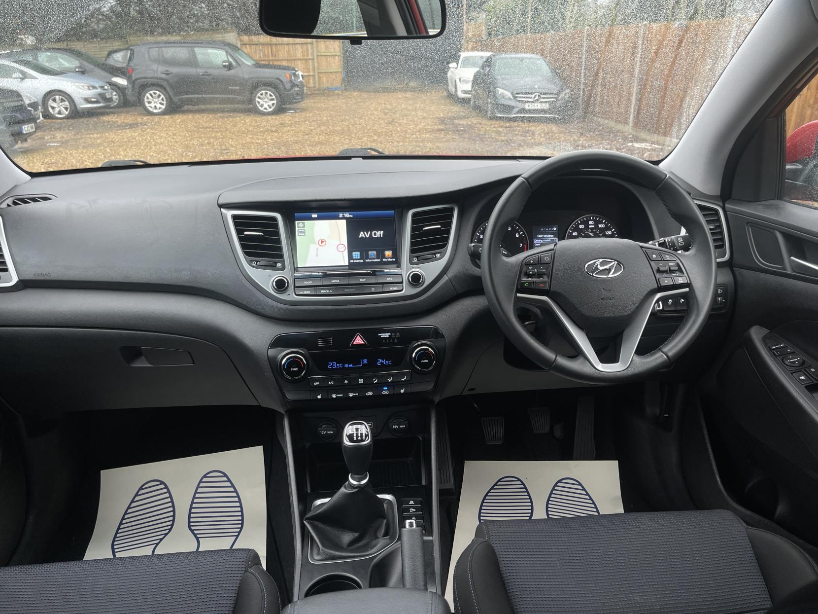 Hyundai TUCSON 1.6 GDi Blue Drive SE Nav SUV 5dr Petrol Manual Euro 6 (s/s) (132 ps)