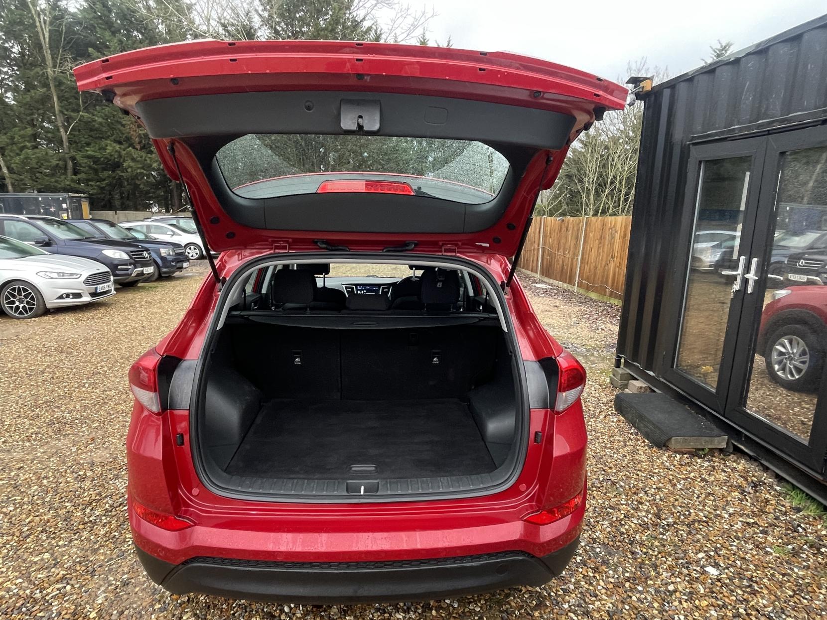 Hyundai TUCSON 1.6 GDi Blue Drive SE Nav SUV 5dr Petrol Manual Euro 6 (s/s) (132 ps)