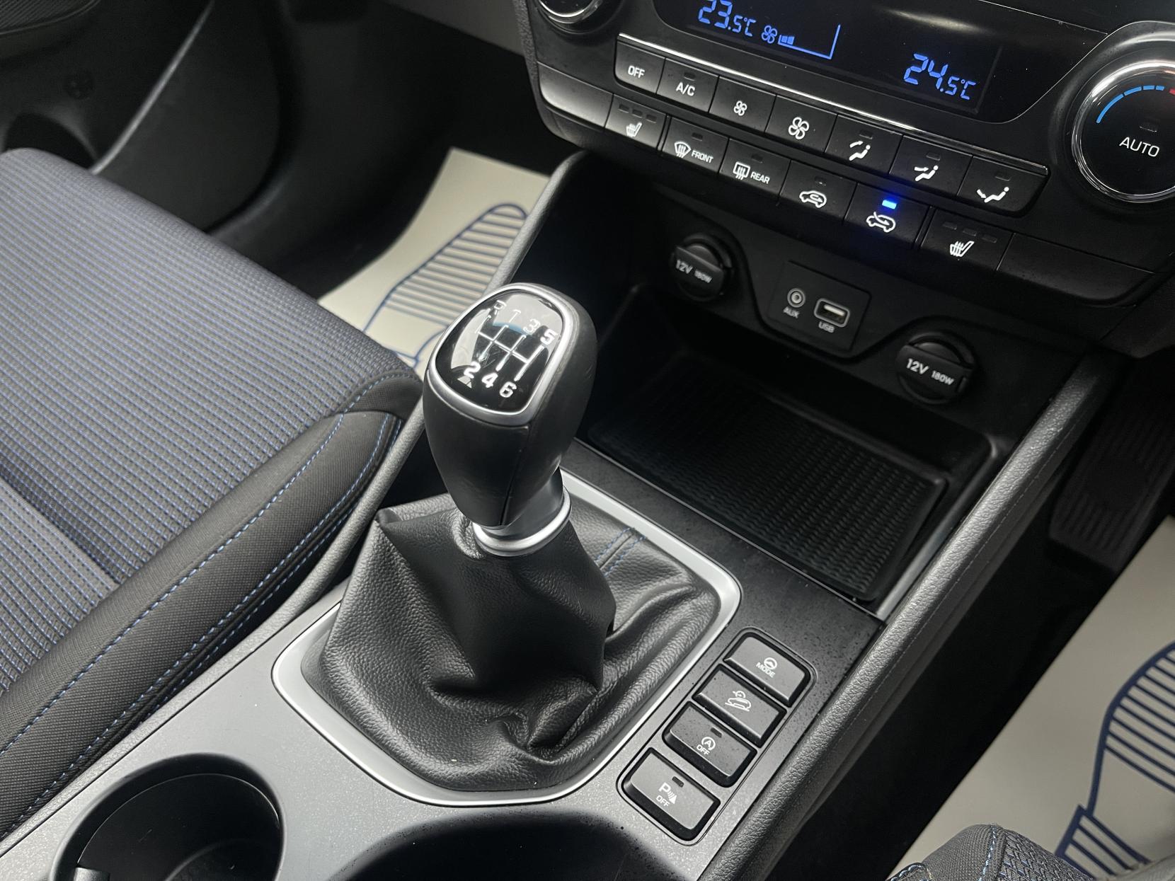 Hyundai TUCSON 1.6 GDi Blue Drive SE Nav SUV 5dr Petrol Manual Euro 6 (s/s) (132 ps)