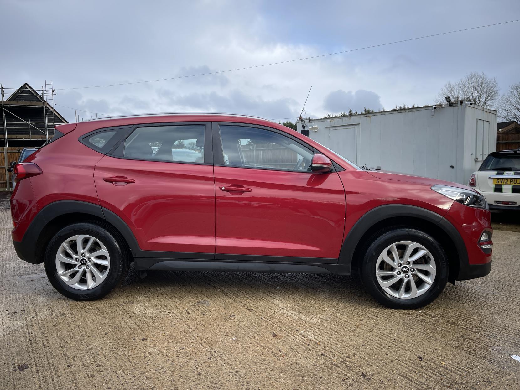 Hyundai TUCSON 1.6 GDi Blue Drive SE Nav SUV 5dr Petrol Manual Euro 6 (s/s) (132 ps)