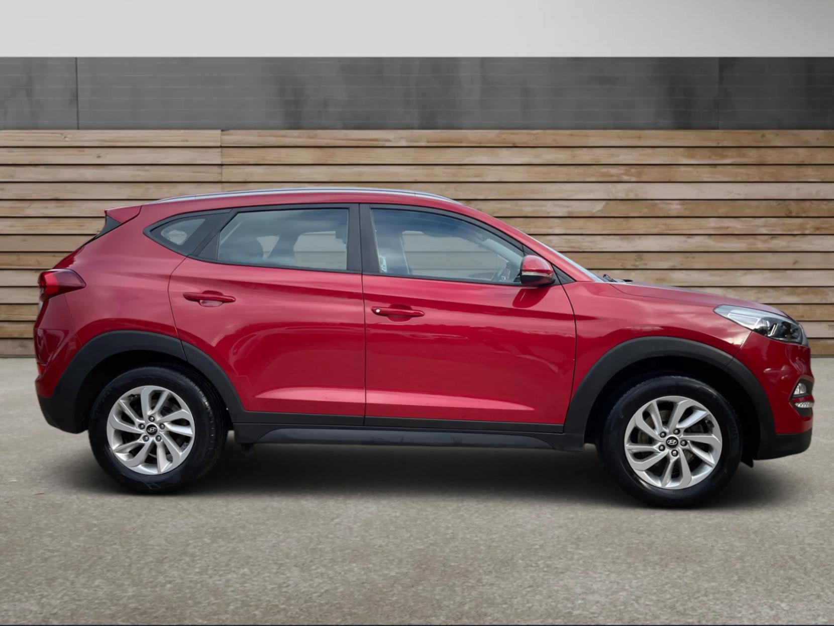 Hyundai TUCSON 1.6 GDi Blue Drive SE Nav SUV 5dr Petrol Manual Euro 6 (s/s) (132 ps)