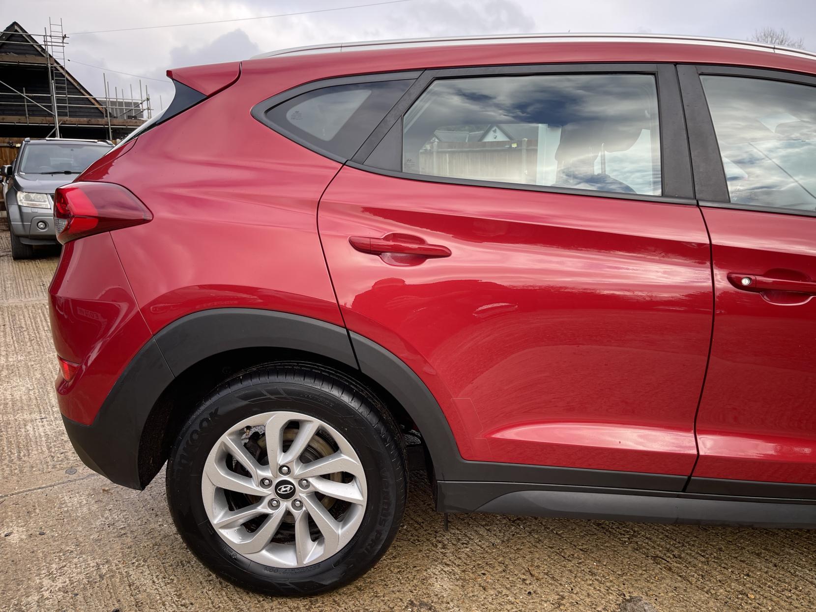 Hyundai TUCSON 1.6 GDi Blue Drive SE Nav SUV 5dr Petrol Manual Euro 6 (s/s) (132 ps)