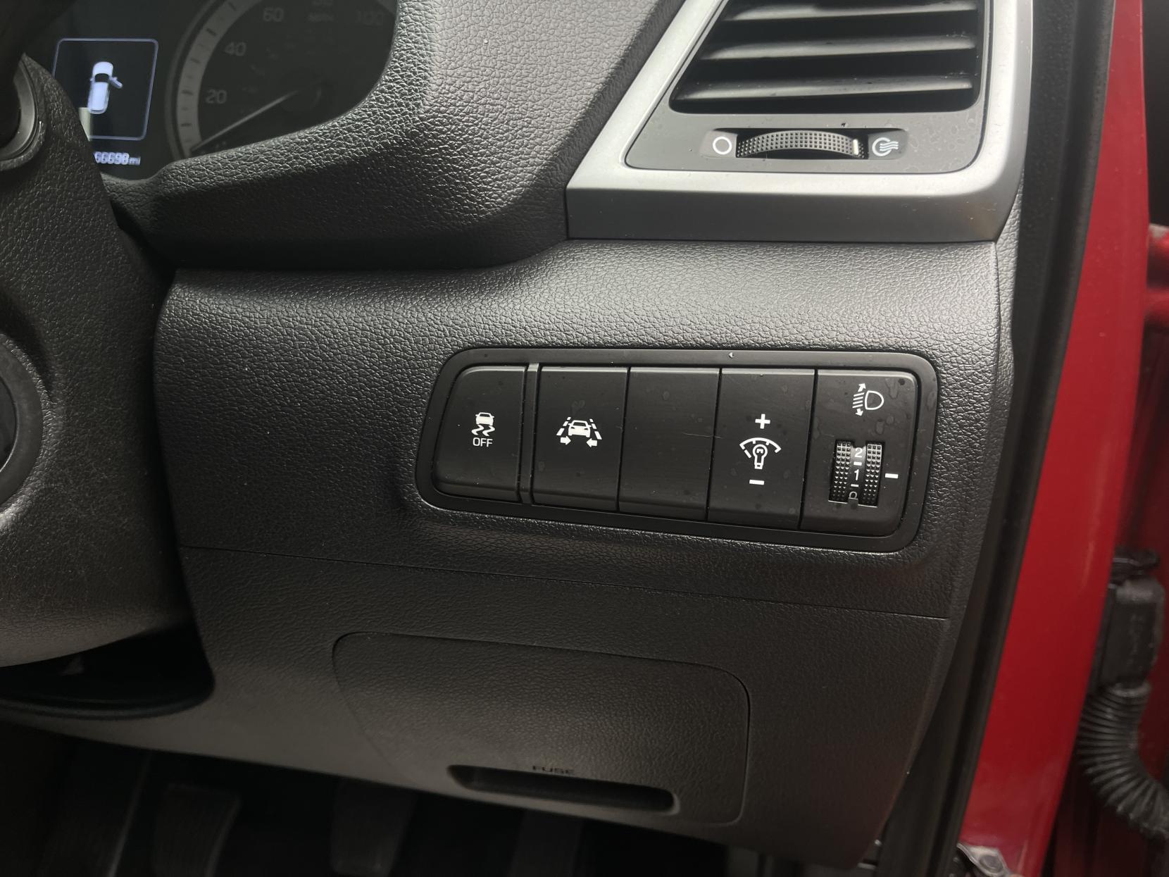 Hyundai TUCSON 1.6 GDi Blue Drive SE Nav SUV 5dr Petrol Manual Euro 6 (s/s) (132 ps)