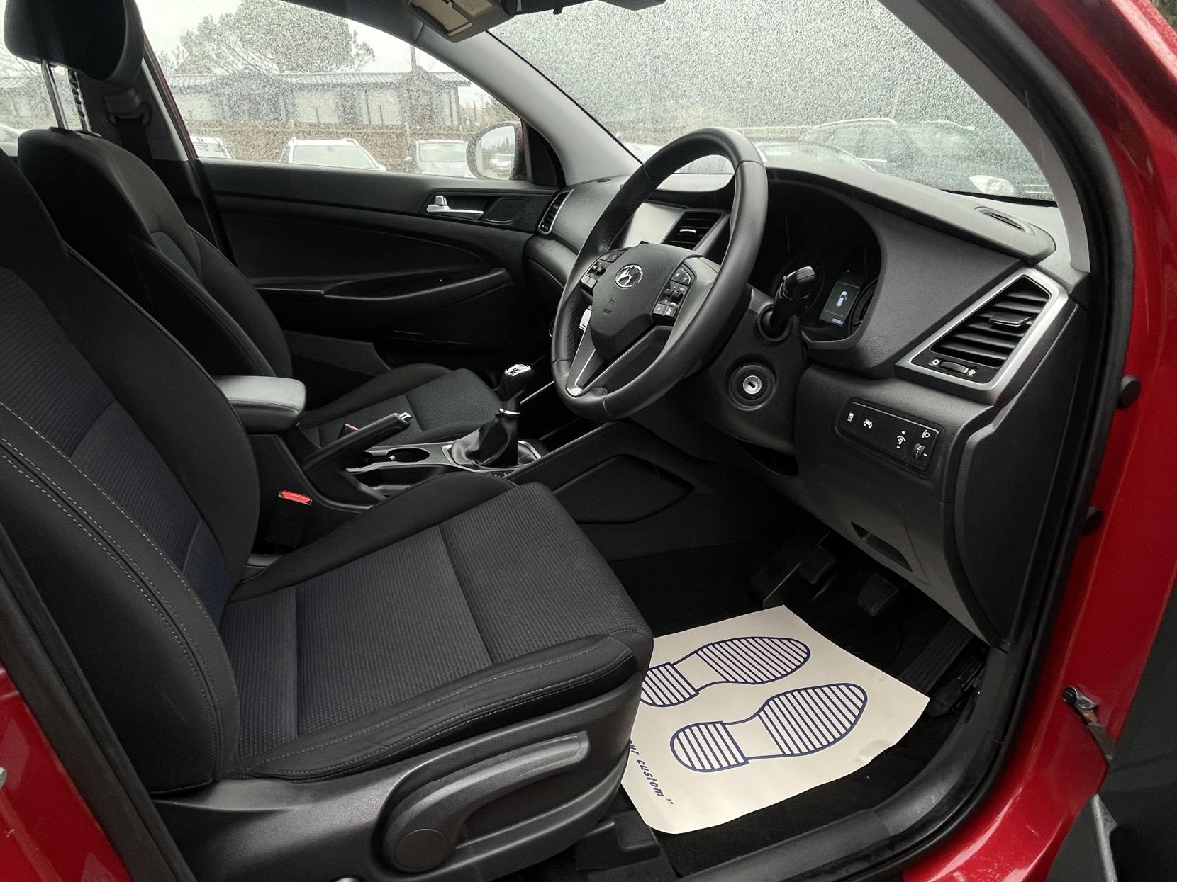 Hyundai TUCSON 1.6 GDi Blue Drive SE Nav SUV 5dr Petrol Manual Euro 6 (s/s) (132 ps)