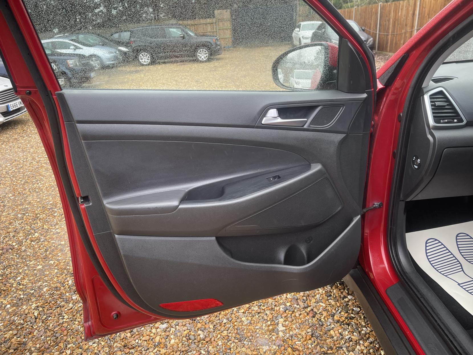 Hyundai TUCSON 1.6 GDi Blue Drive SE Nav SUV 5dr Petrol Manual Euro 6 (s/s) (132 ps)