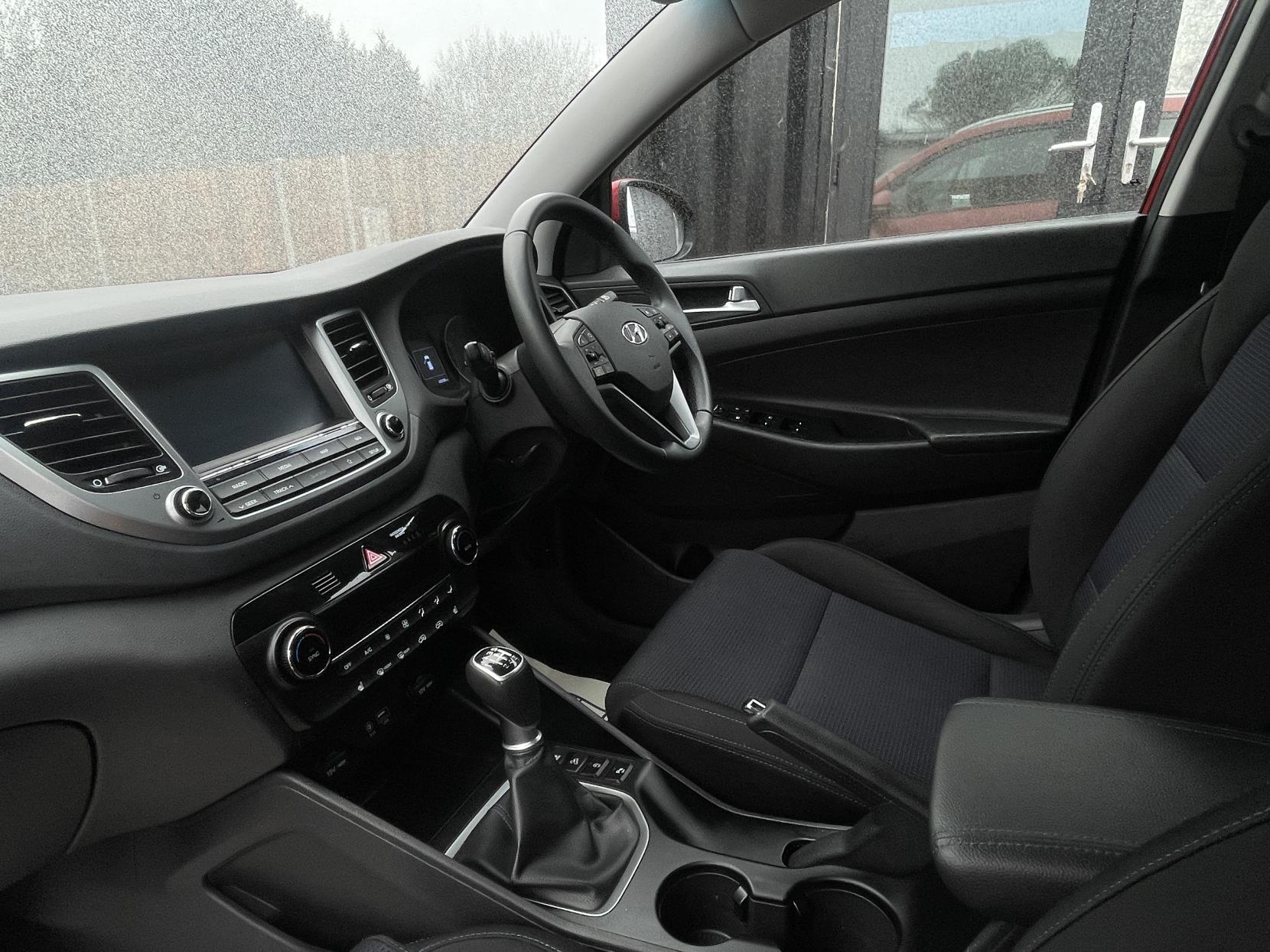 Hyundai TUCSON 1.6 GDi Blue Drive SE Nav SUV 5dr Petrol Manual Euro 6 (s/s) (132 ps)