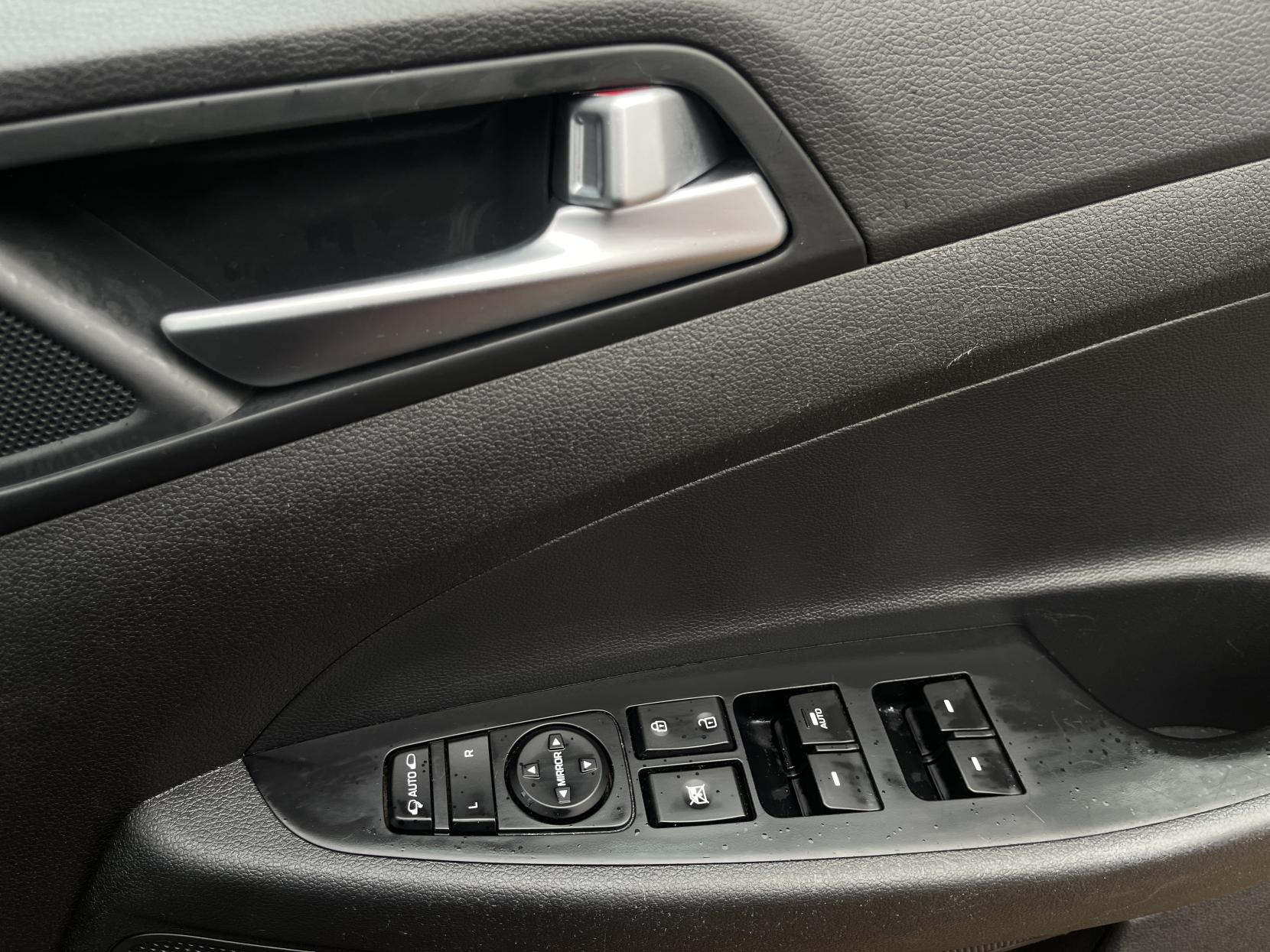 Hyundai TUCSON 1.6 GDi Blue Drive SE Nav SUV 5dr Petrol Manual Euro 6 (s/s) (132 ps)