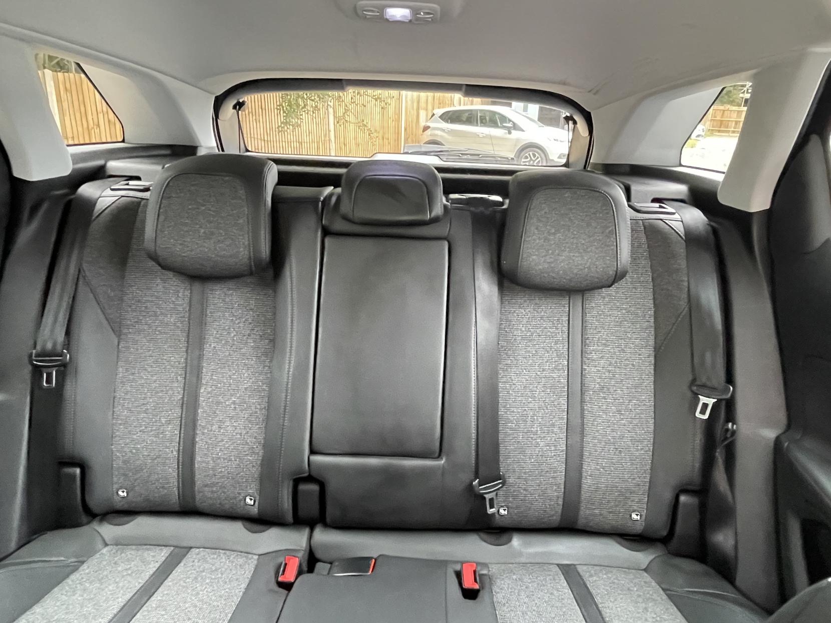 Peugeot 3008 1.6 BlueHDi Allure SUV 5dr Diesel Manual Euro 6 (s/s) (120 ps)
