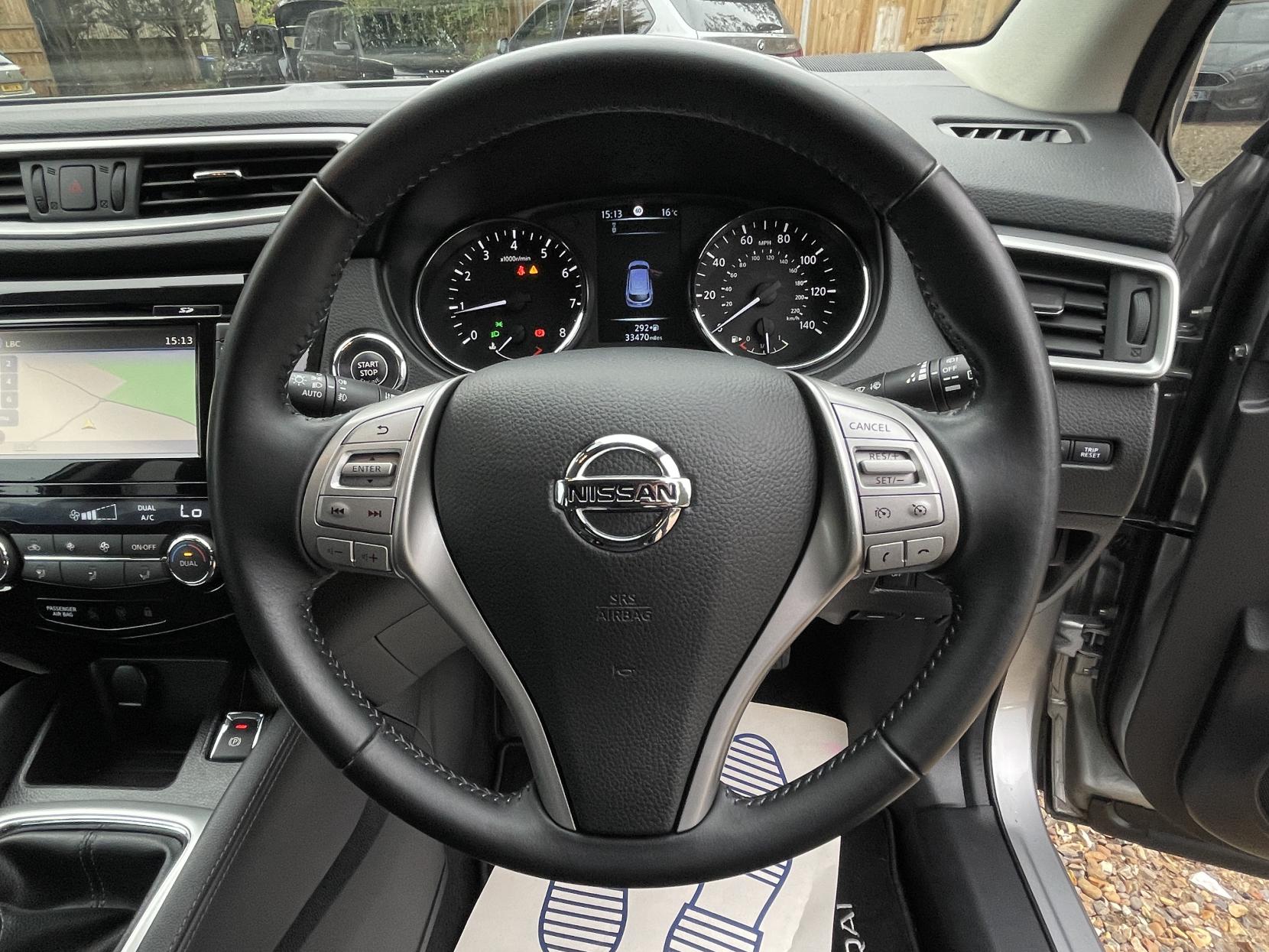 Nissan Qashqai 1.2 DIG-T N-Connecta SUV 5dr Petrol Manual 2WD Euro 6 (s/s) (115 ps)