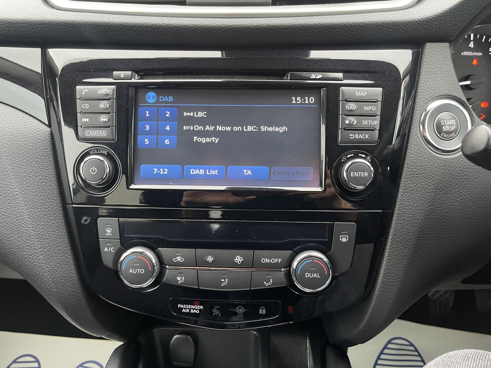 Nissan Qashqai 1.2 DIG-T N-Connecta SUV 5dr Petrol Manual 2WD Euro 6 (s/s) (115 ps)