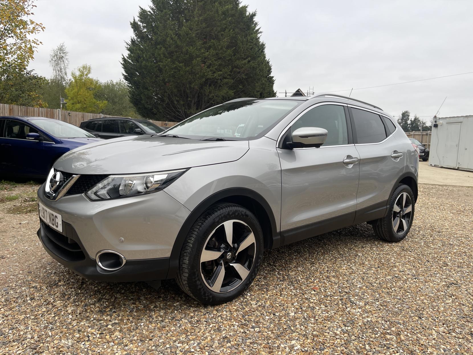 Nissan Qashqai 1.2 DIG-T N-Connecta SUV 5dr Petrol Manual 2WD Euro 6 (s/s) (115 ps)