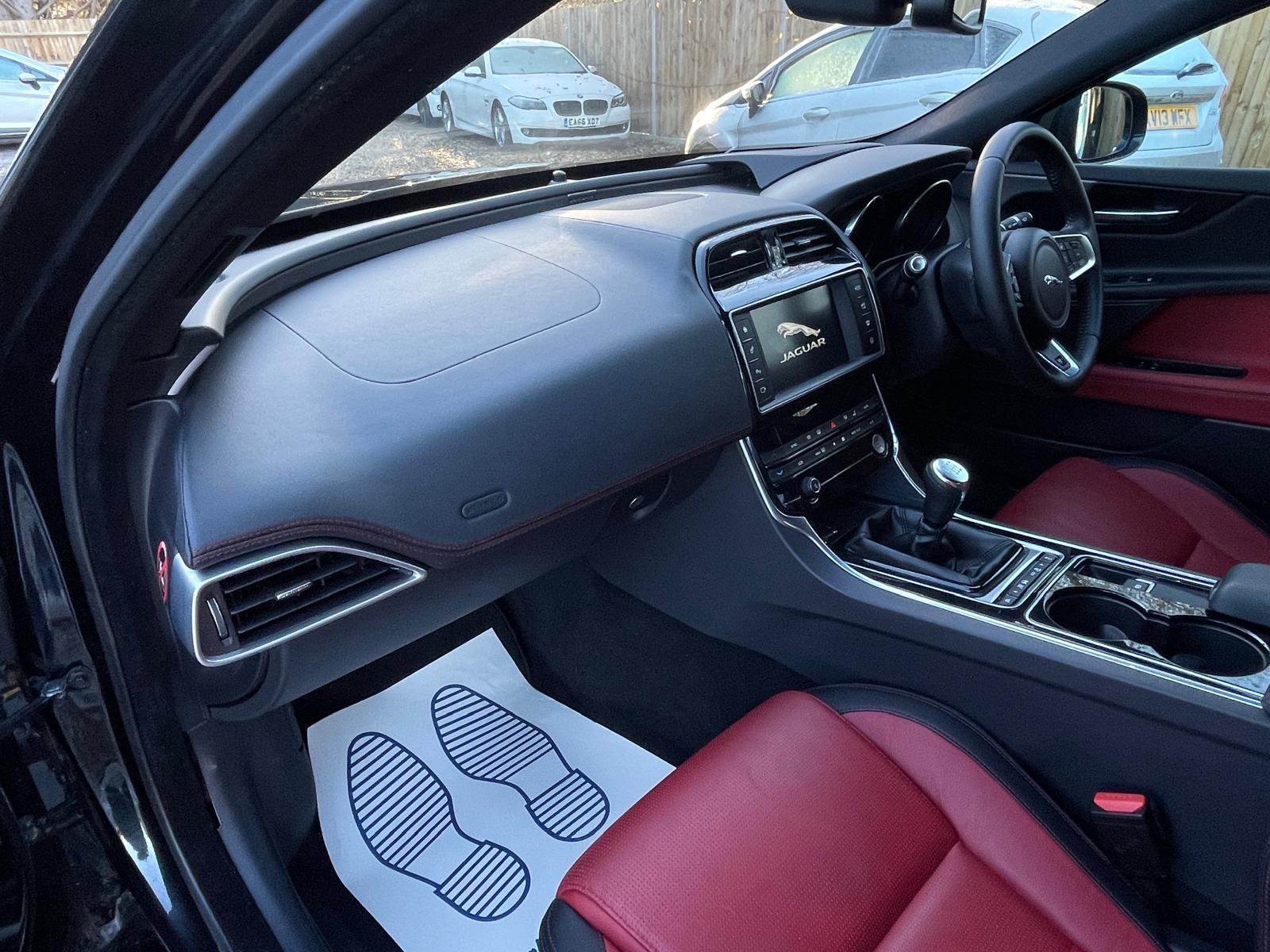 Jaguar XE 2.0d R-Sport Saloon 4dr Diesel Manual Euro 6 (s/s) (180 ps)