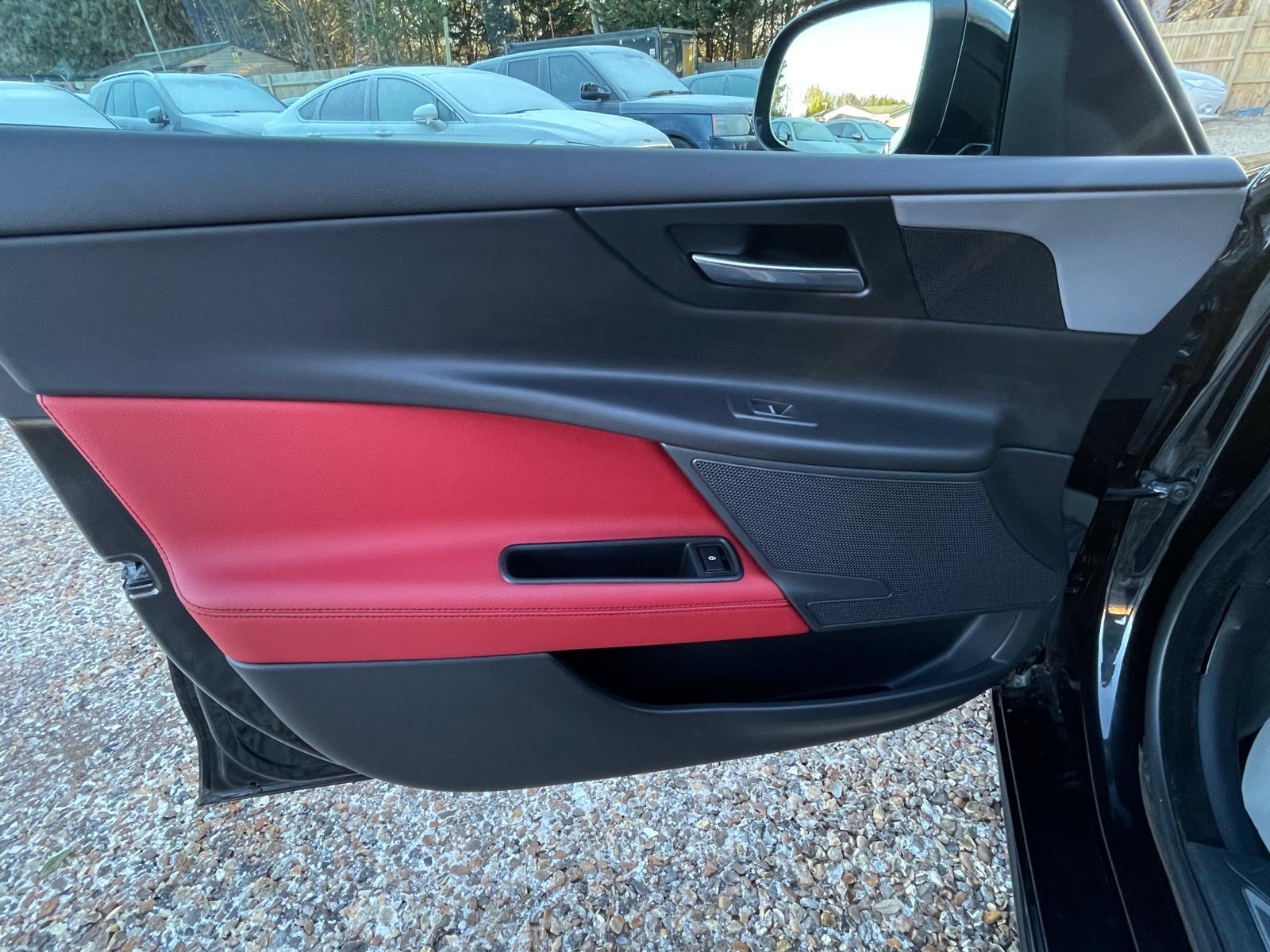 Jaguar XE 2.0d R-Sport Saloon 4dr Diesel Manual Euro 6 (s/s) (180 ps)