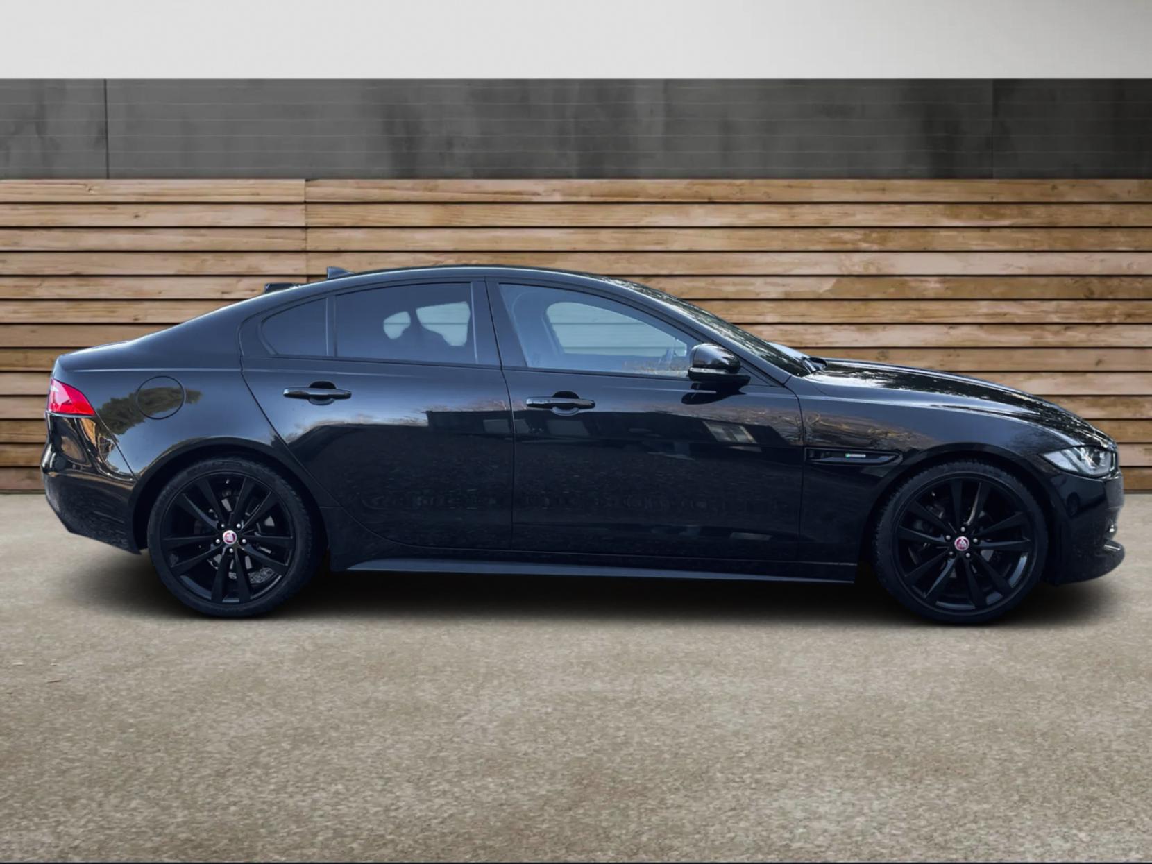 Jaguar XE 2.0d R-Sport Saloon 4dr Diesel Manual Euro 6 (s/s) (180 ps)