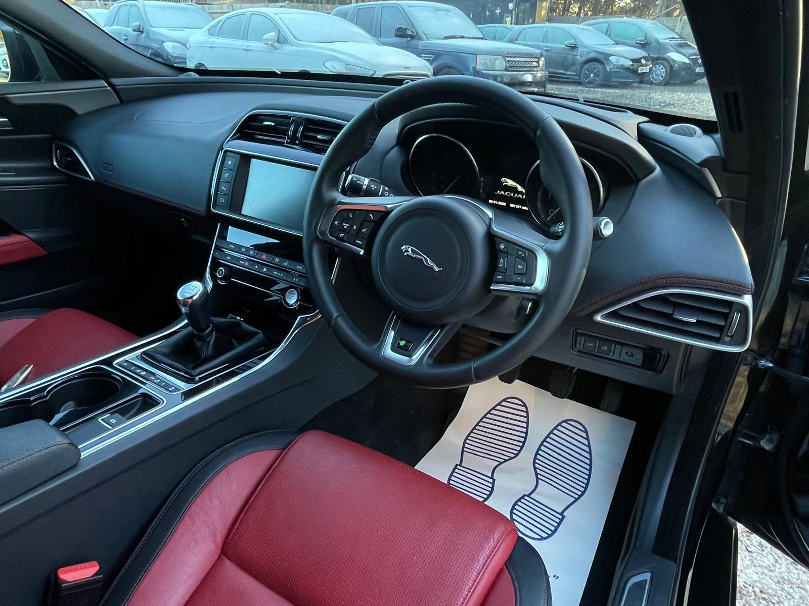 Jaguar XE 2.0d R-Sport Saloon 4dr Diesel Manual Euro 6 (s/s) (180 ps)