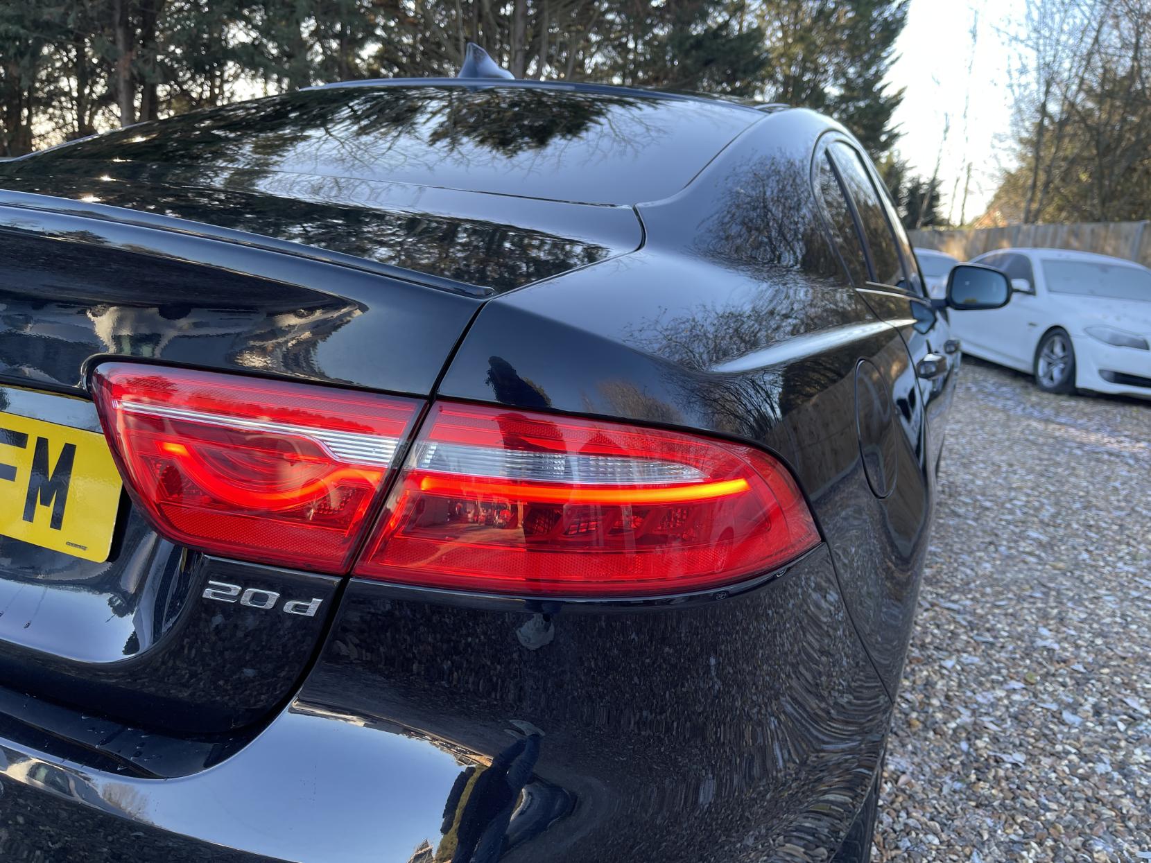 Jaguar XE 2.0d R-Sport Saloon 4dr Diesel Manual Euro 6 (s/s) (180 ps)