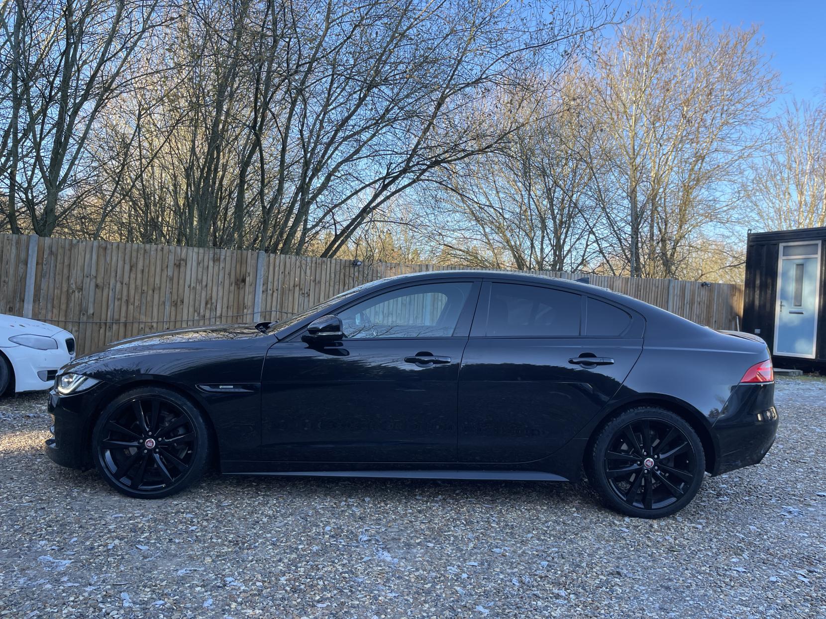 Jaguar XE 2.0d R-Sport Saloon 4dr Diesel Manual Euro 6 (s/s) (180 ps)