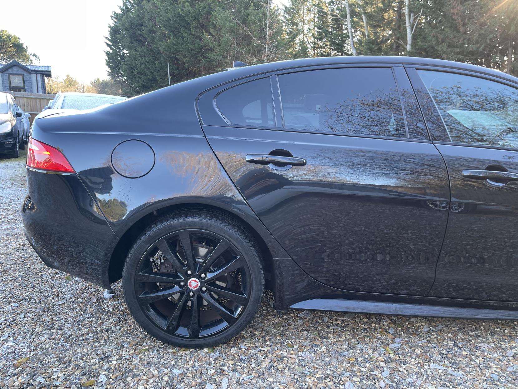 Jaguar XE 2.0d R-Sport Saloon 4dr Diesel Manual Euro 6 (s/s) (180 ps)