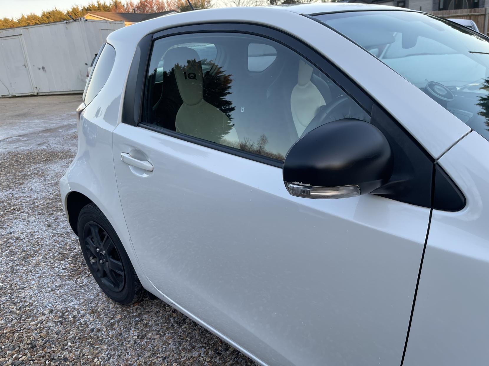 Toyota iQ 1.0 VVT-i 2 Hatchback 3dr Petrol Manual Euro 4 (68 bhp)