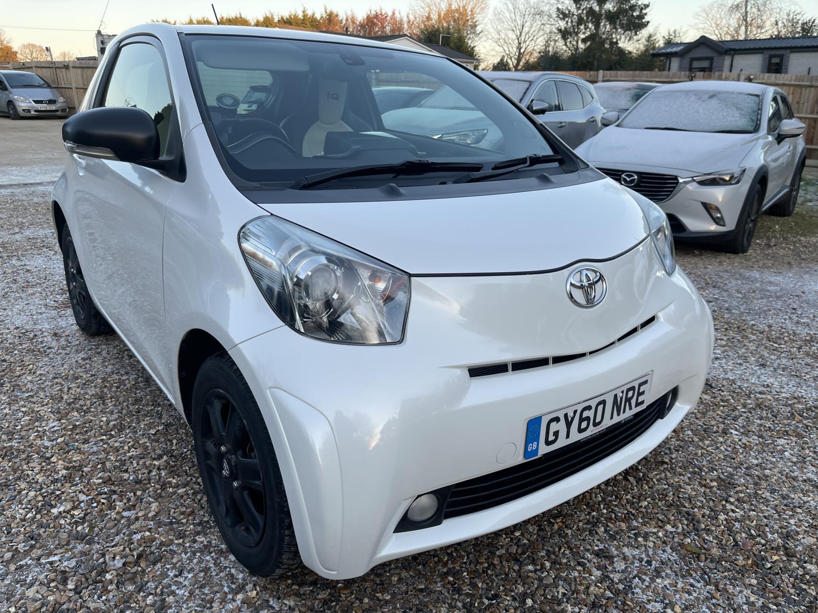 Toyota iQ 1.0 VVT-i 2 Hatchback 3dr Petrol Manual Euro 4 (68 bhp)