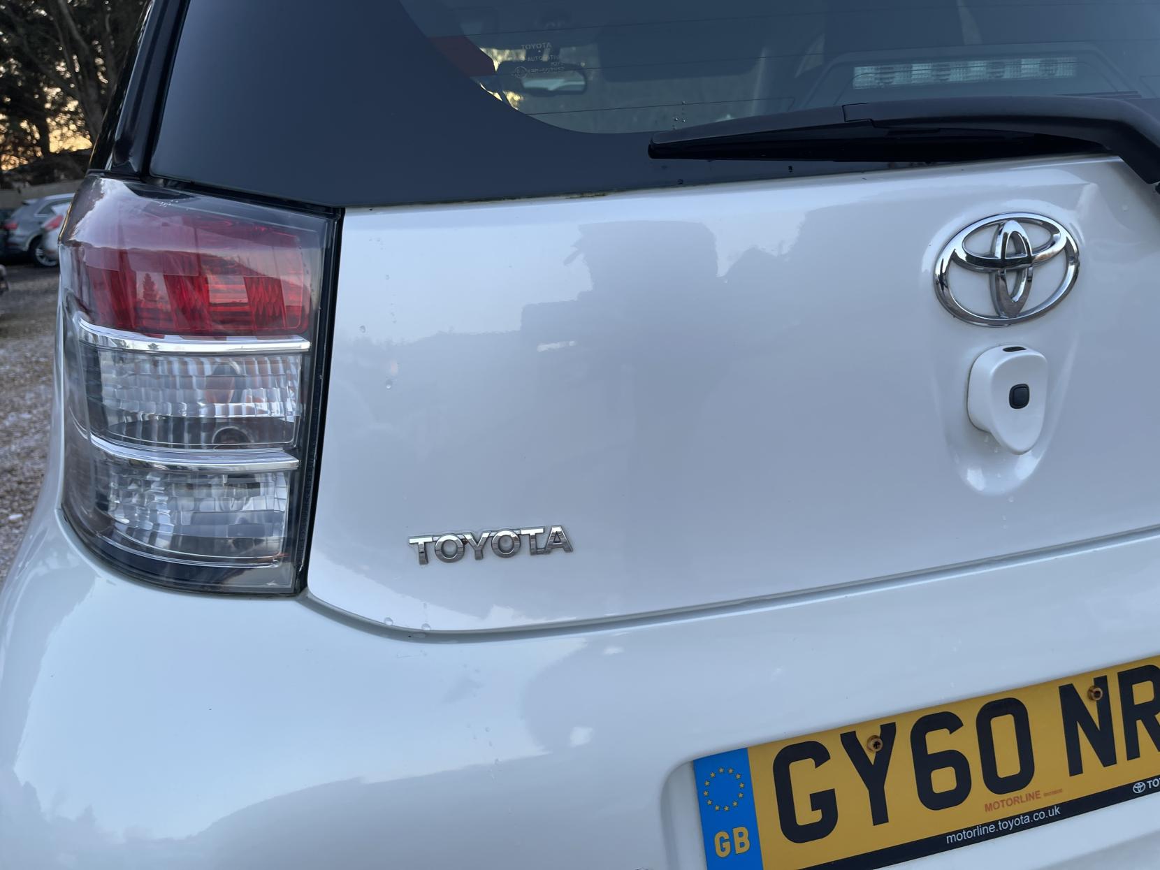 Toyota iQ 1.0 VVT-i 2 Hatchback 3dr Petrol Manual Euro 4 (68 bhp)