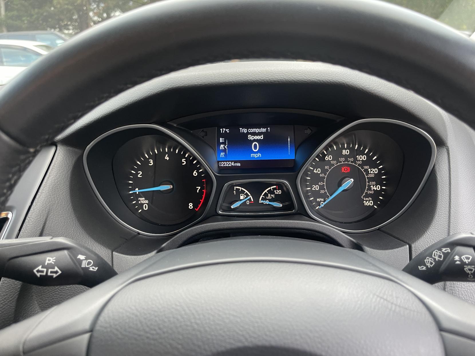 Ford Focus 1.0T EcoBoost Zetec Hatchback 5dr Petrol Manual Euro 6 (s/s) (125 ps)