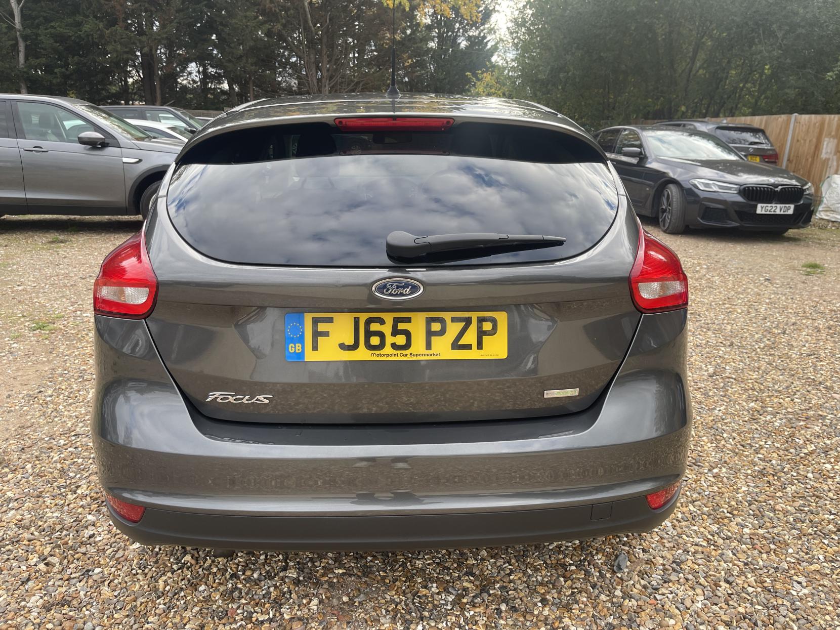 Ford Focus 1.0T EcoBoost Zetec Hatchback 5dr Petrol Manual Euro 6 (s/s) (125 ps)