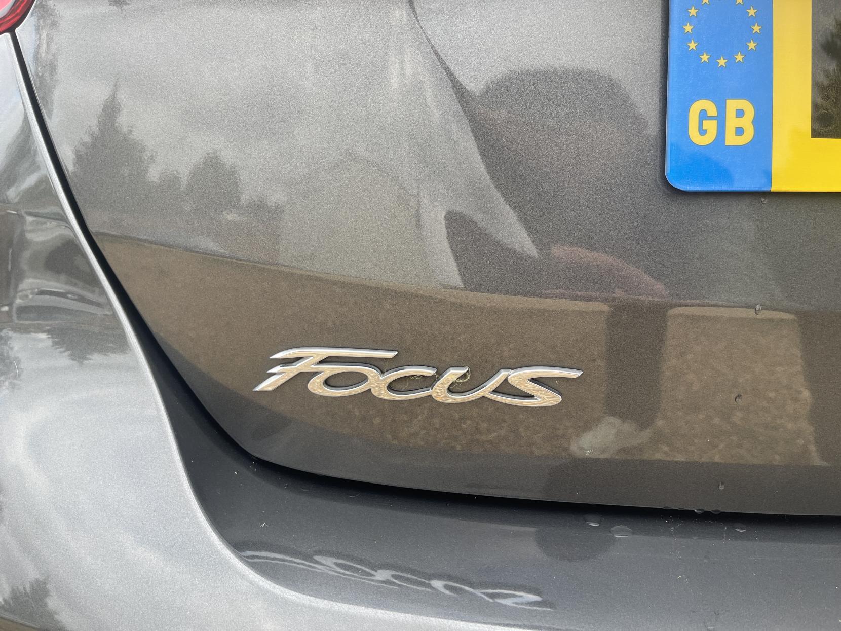 Ford Focus 1.0T EcoBoost Zetec Hatchback 5dr Petrol Manual Euro 6 (s/s) (125 ps)